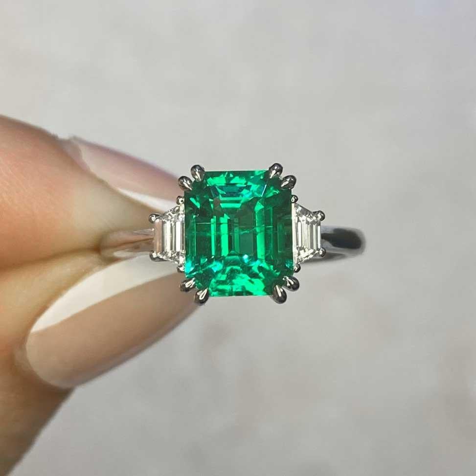 Women's AGL/Gubelin 1.08ct Emerald Cut Colombian No-Oil Emerald Ring, Platinum
