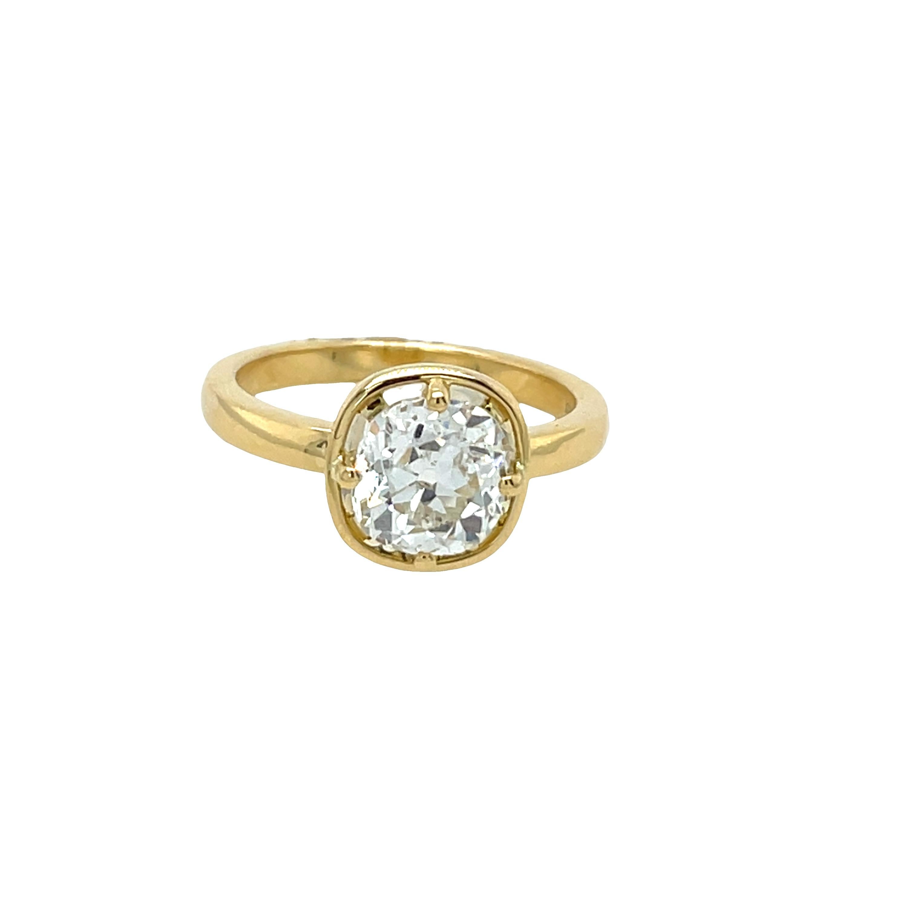 Anillo de diamantes talla cojín antiguo de 1,95 ct, engastado en oro amarillo de 18 ct en venta 4
