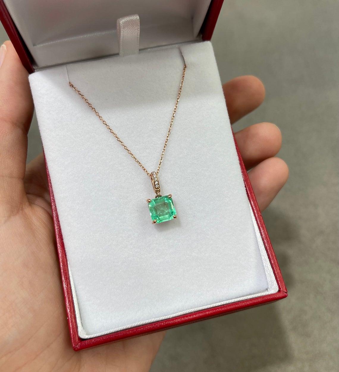 1.95tcw 14K Colombian Emerald & Diamond Rose Gold Necklace In New Condition In Jupiter, FL