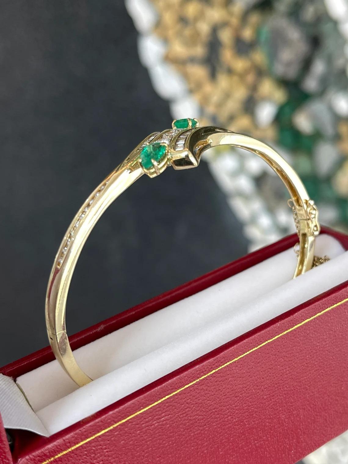 1.95tcw 14K Colombian Emerald Pear & Round/Baguette Diamond Bangle Bracelet For Sale 2