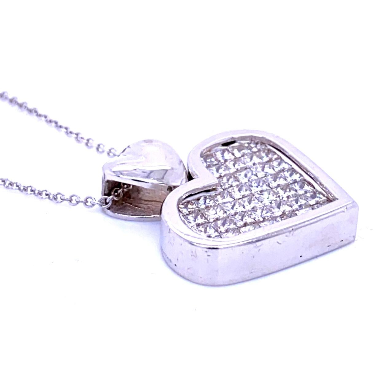 Princess Cut 1.96 Carat Diamond 18 Karat Gold Hearts Pendant Necklace For Sale