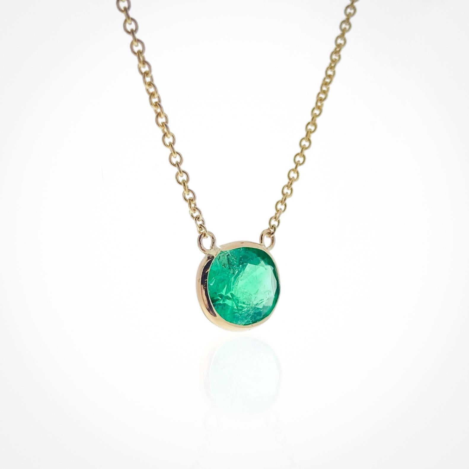 Contemporary 1.96 Carat Green Emerald Oval Cut Fashion Necklaces In 14K Yellow Gold For Sale