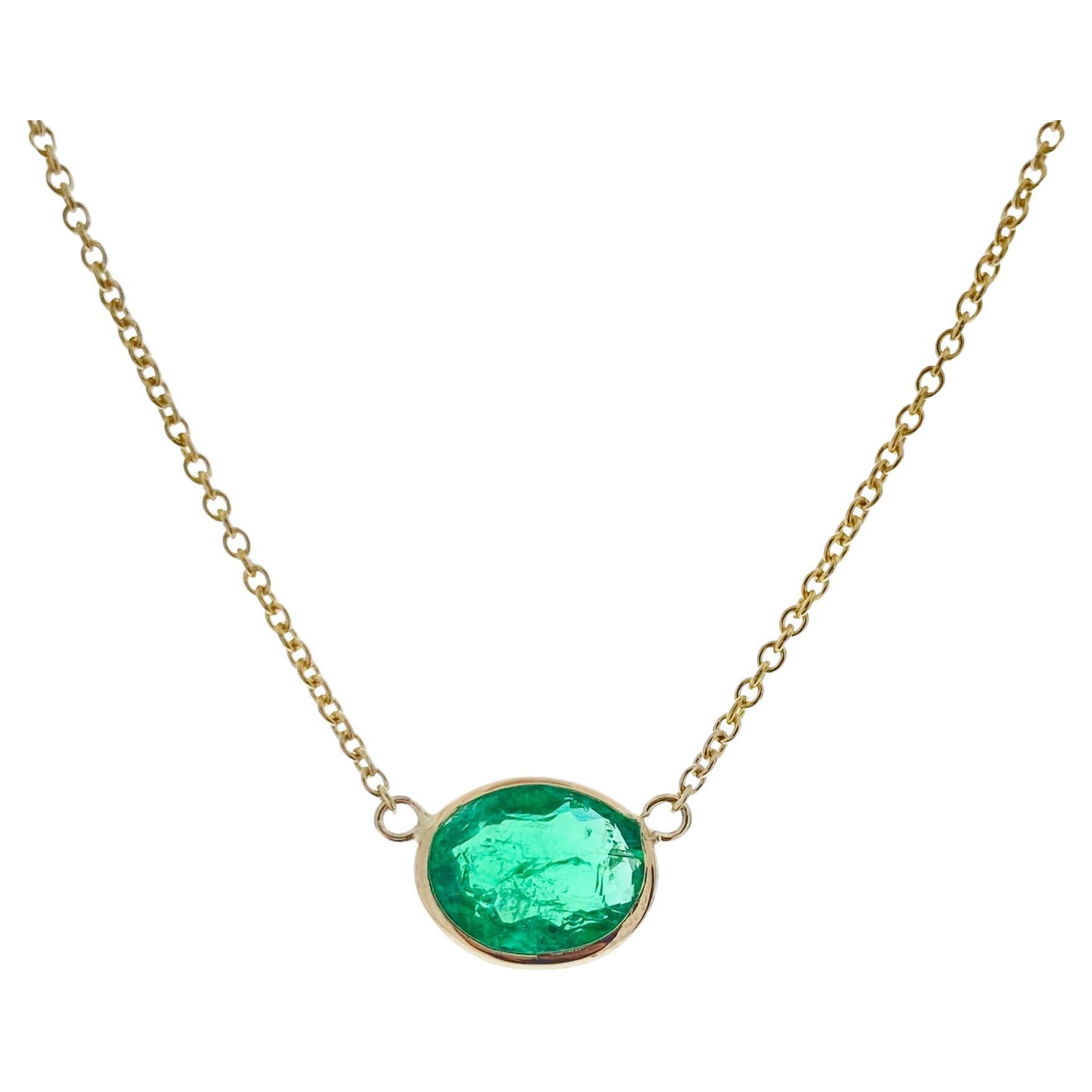 1.96 Carat Green Emerald Oval Cut Fashion Necklaces In 14K Yellow Gold For Sale