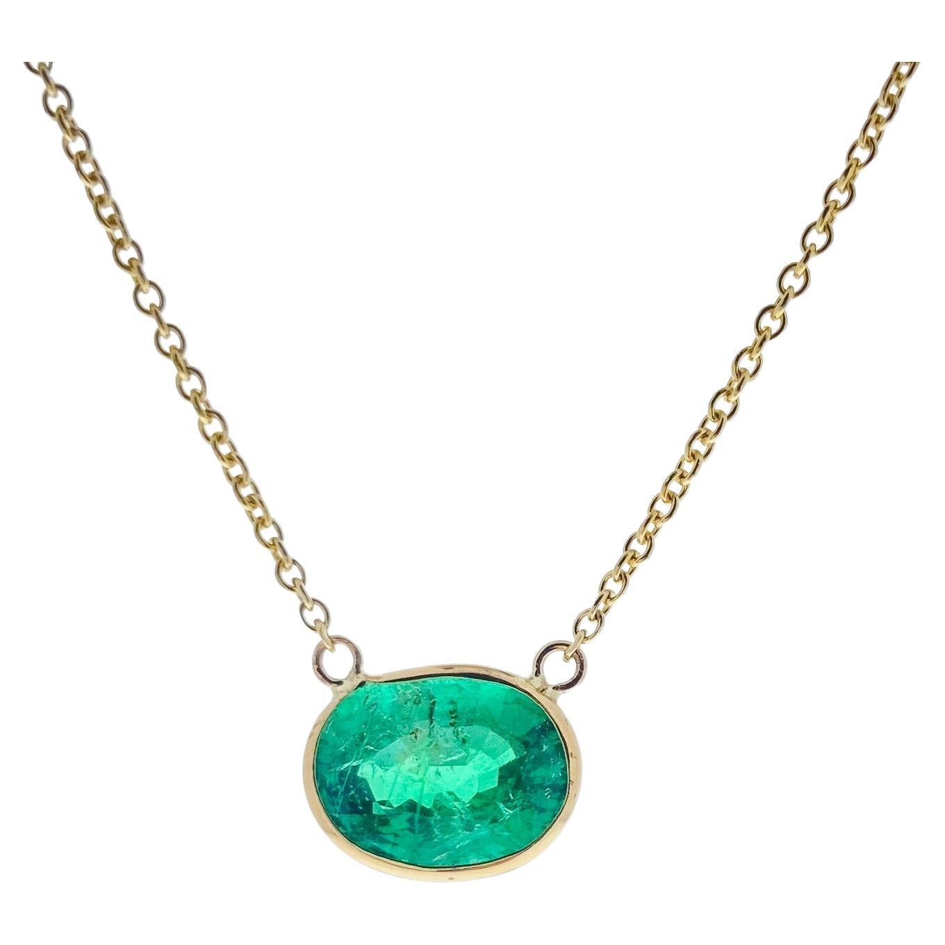 1.96 Carat Green Emerald Oval Cut Fashion Necklaces In 14K Yellow Gold For Sale