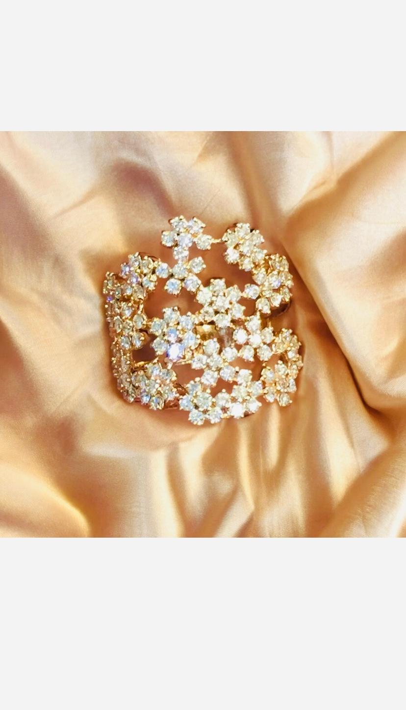 1.96 Carat Natural Diamonds Flowers Gold Ring For Sale 6