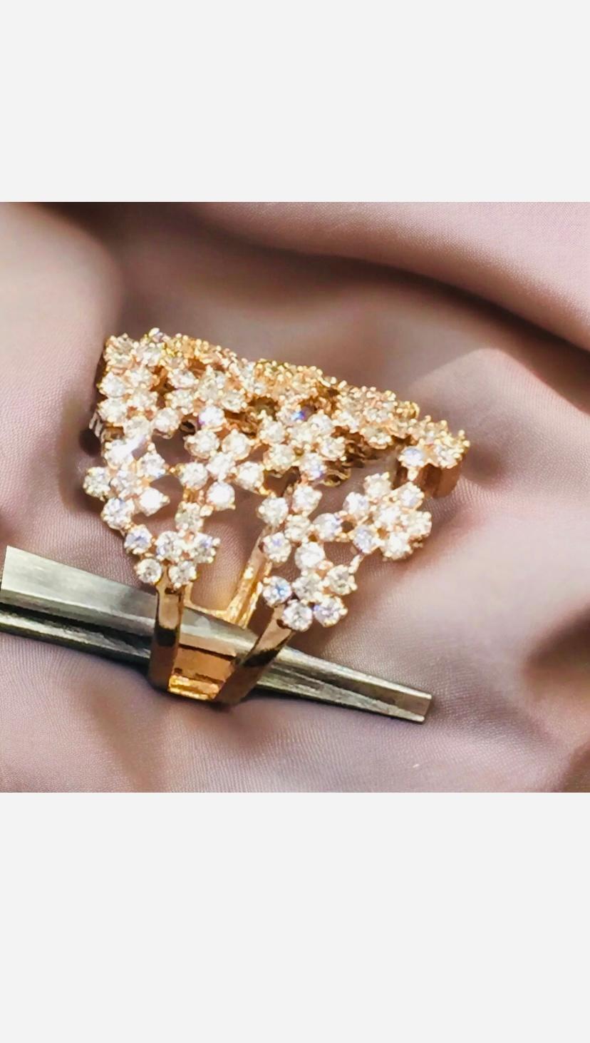 THIS RING REPRESENTS GLAMOUR IN ITS MOST BLISSFUL FORM. GIFT YOURSELF THIS ASTOUNDING GORGEOUS 1,96 CARAT ROUND BRILLIANT CUT F/VS1 DIAMOND PARTY RING IN AUTHENTIC 14K ROSE GOLD, MEANT TO MAKE YOU SMILE AND GLOW ENDLESSLY!
Ideal for any occasion,