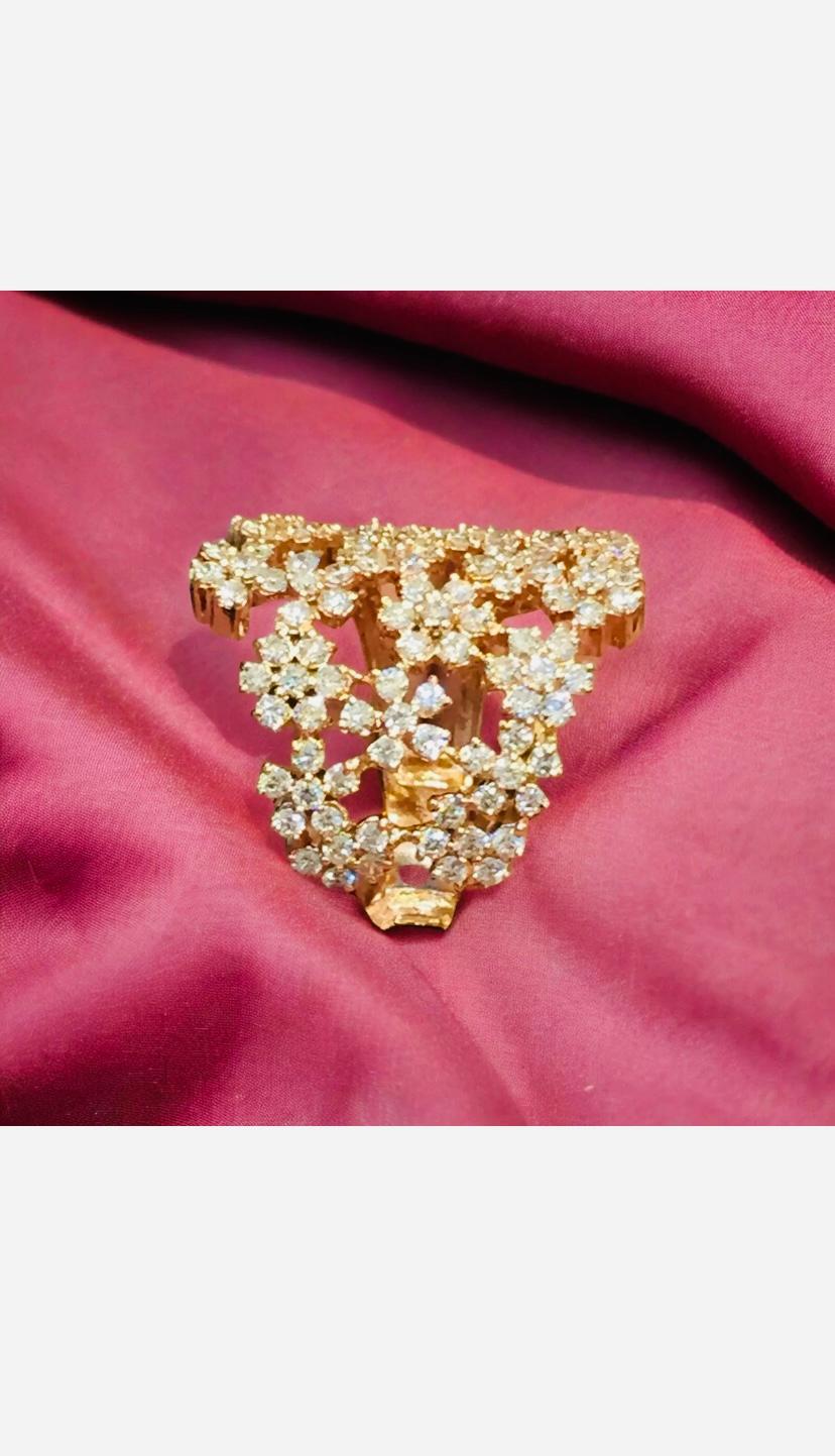 1.96 Carat Natural Diamonds Flowers Gold Ring For Sale 3