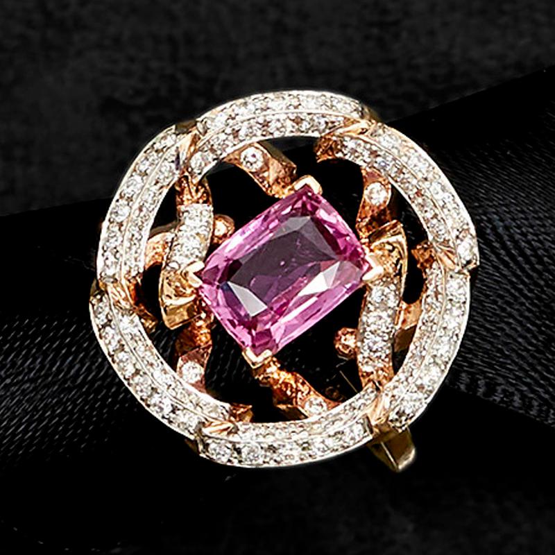 This feminine British-London Hallmarked 18 karat rose gold ring, set with highest quality of diamonds and 1.96 carat of natural pink sapphires is from MAIKO NAGAYAMA's Haute Couture Collection called 