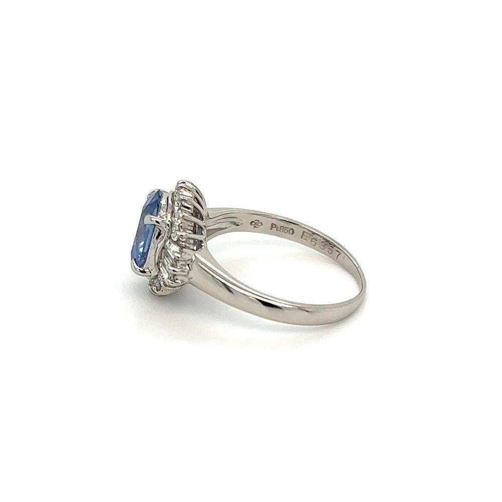 1.96 Carat Oval Sapphire and Diamond Vintage Platinum Ring In Excellent Condition For Sale In Montreal, QC