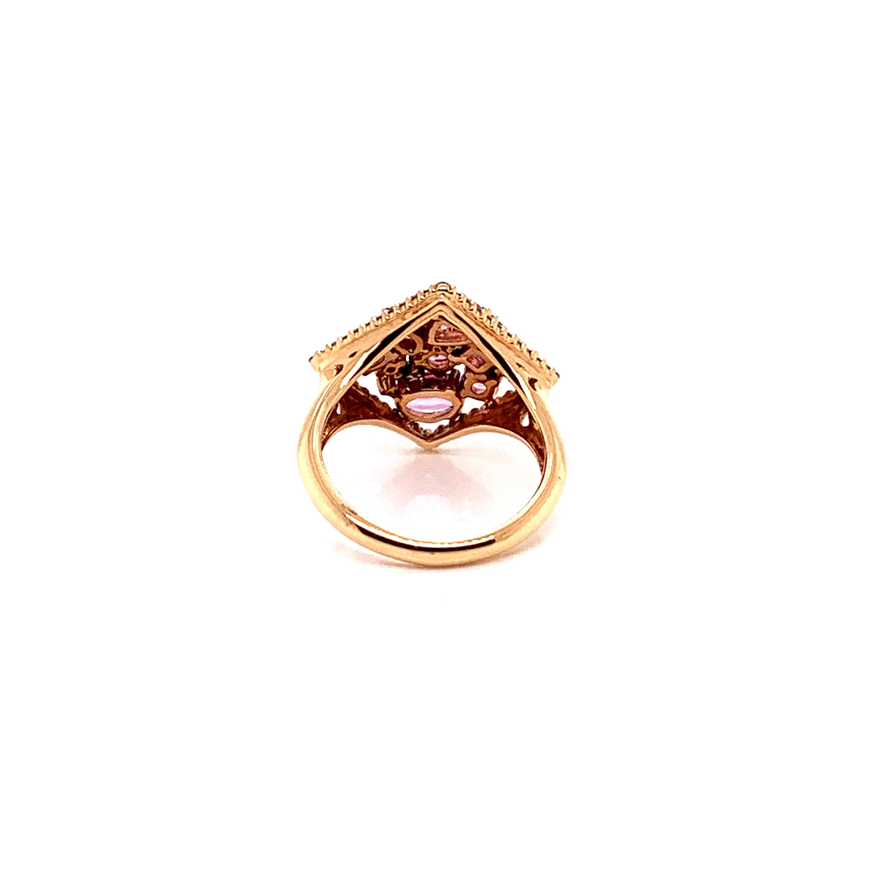 1.96 Carat Pink Sapphire Ring in 18 Karat Rose Gold with Diamonds In New Condition For Sale In Hong Kong, HK