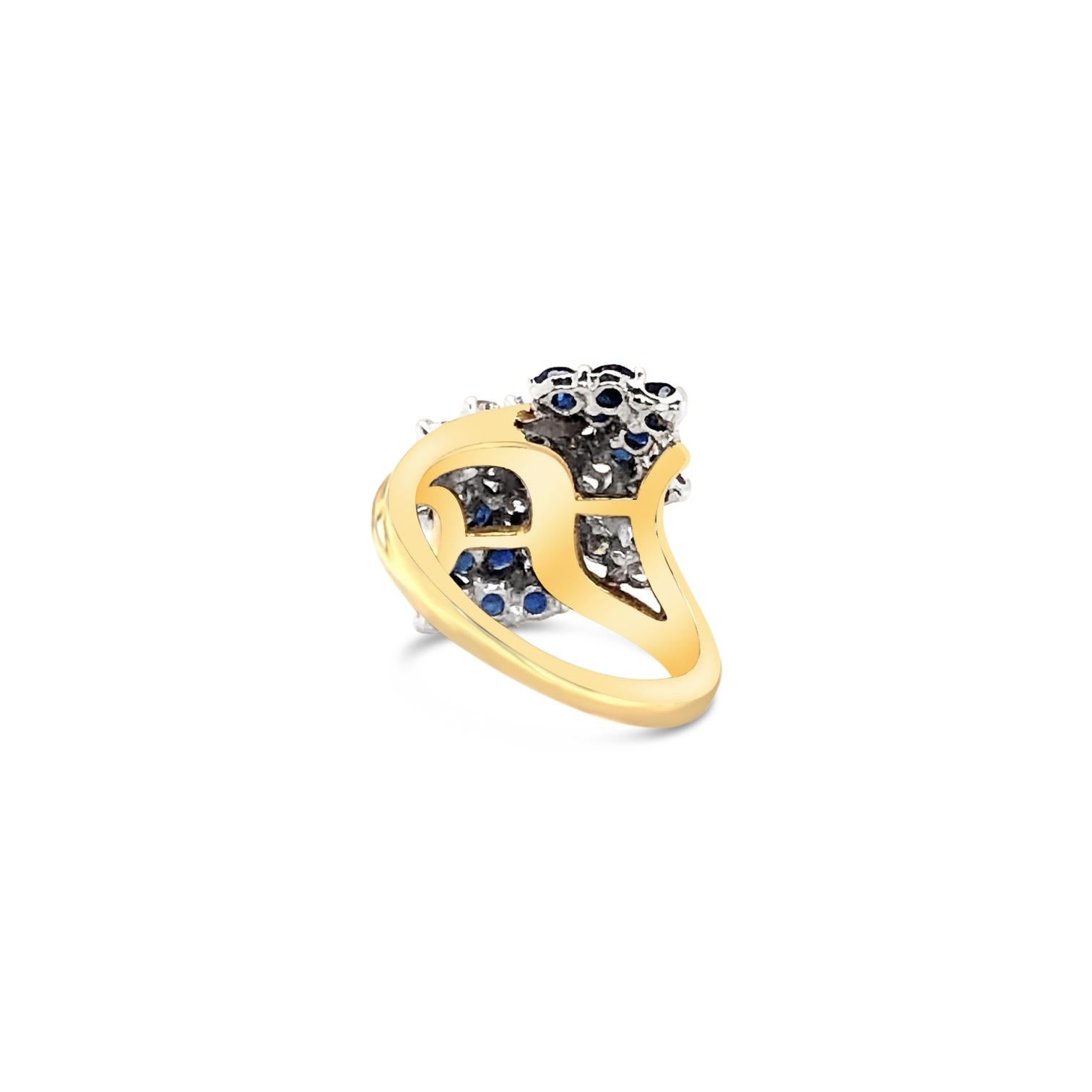 1.96 Carat 'total weight' Sapphire and Diamond Cluster Ring in 18 Karat Gold In Excellent Condition For Sale In Palm Beach, FL