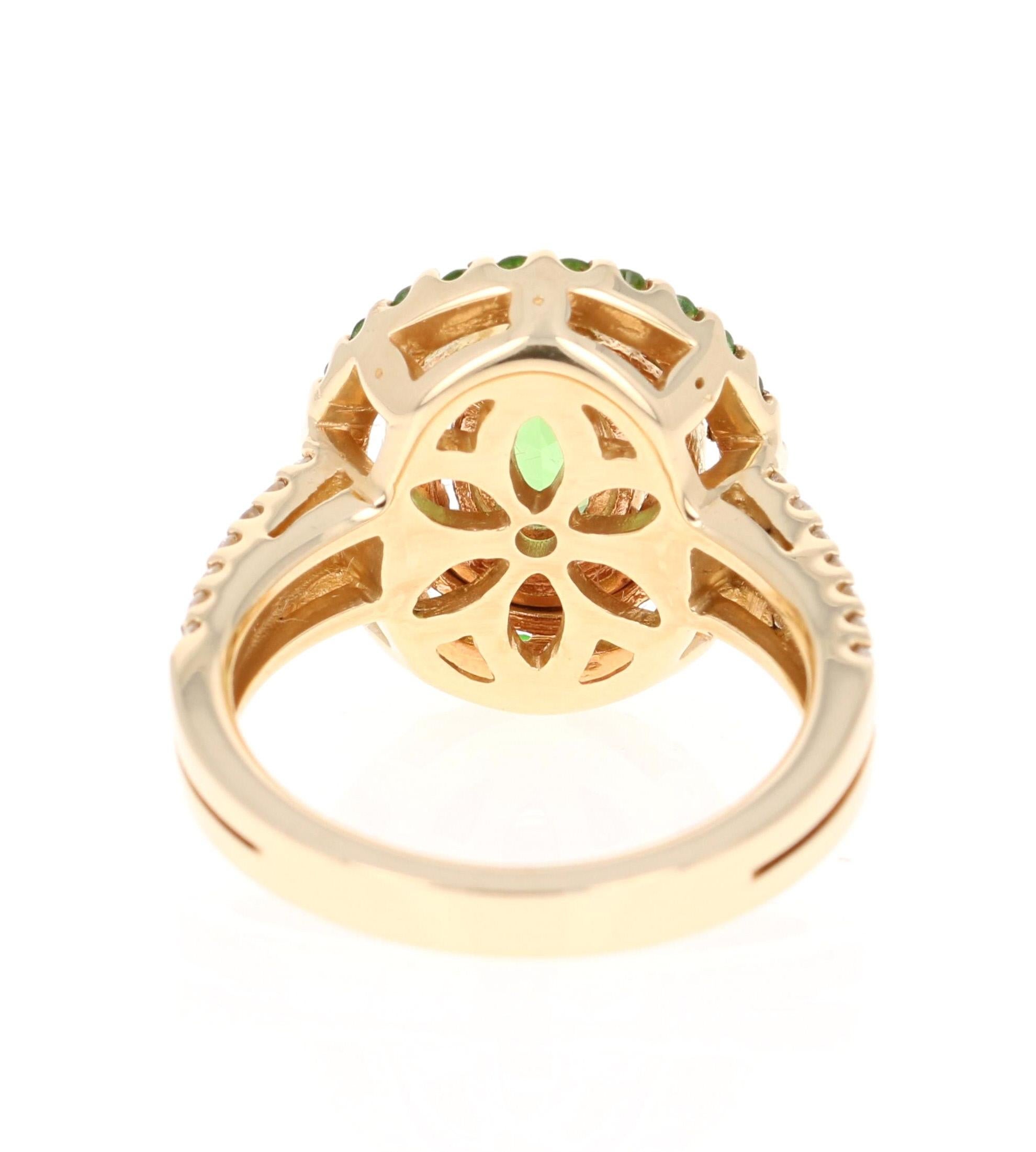 Oval Cut 1.96 Carat Tsavorite Garnet Diamond Yellow Gold Cocktail Ring For Sale