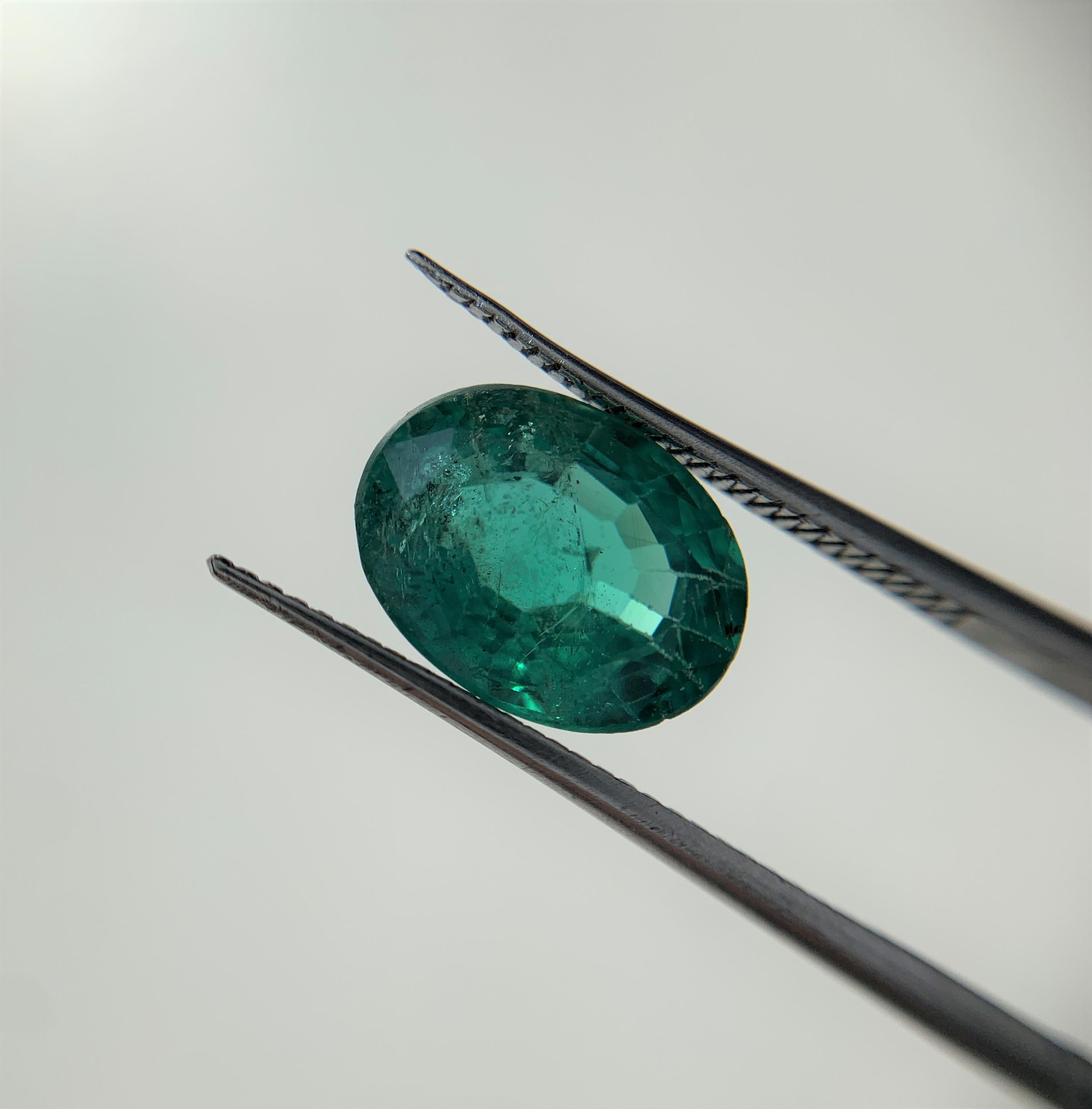 Contemporary 1.96 Ct Weight Oval Shaped Green Color IGITL Certified Emerald Gemstone Pendant For Sale