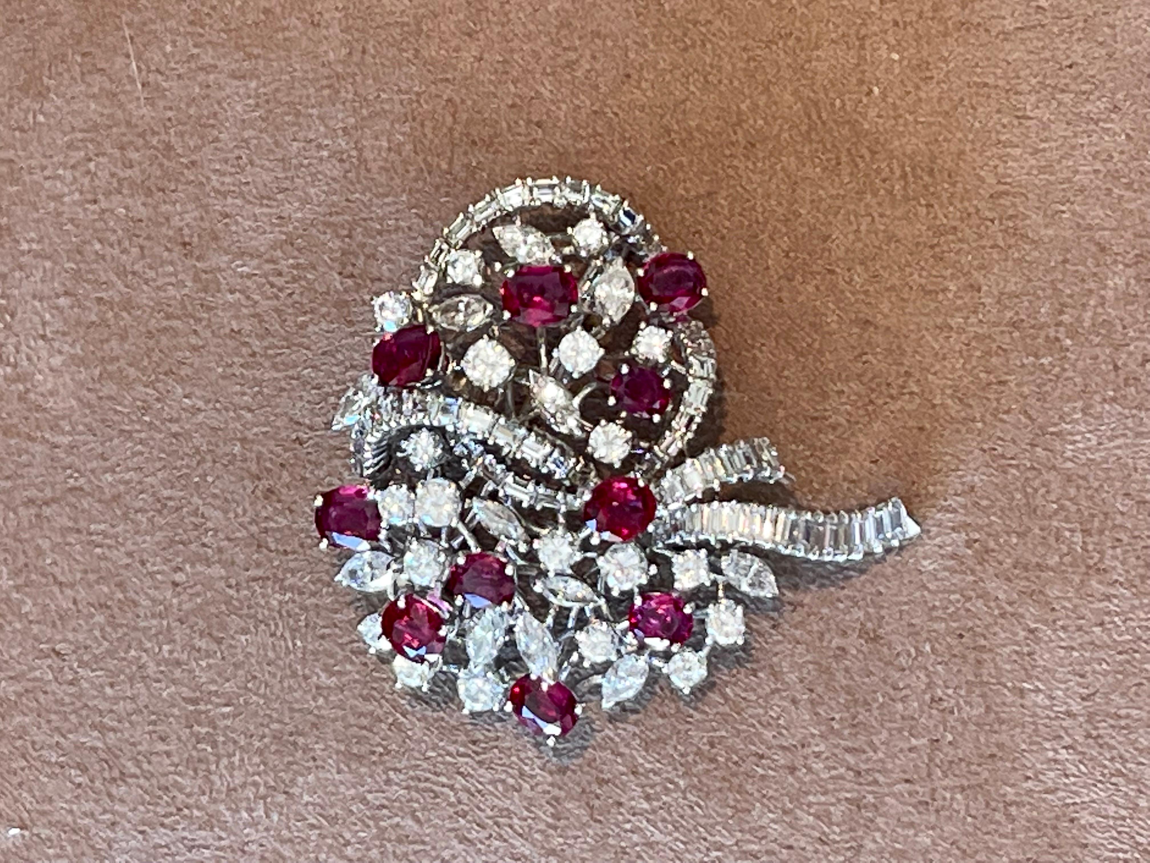 1960 18 K white Gold cluster Vintage Ruby Diamonds Brooch  For Sale 2