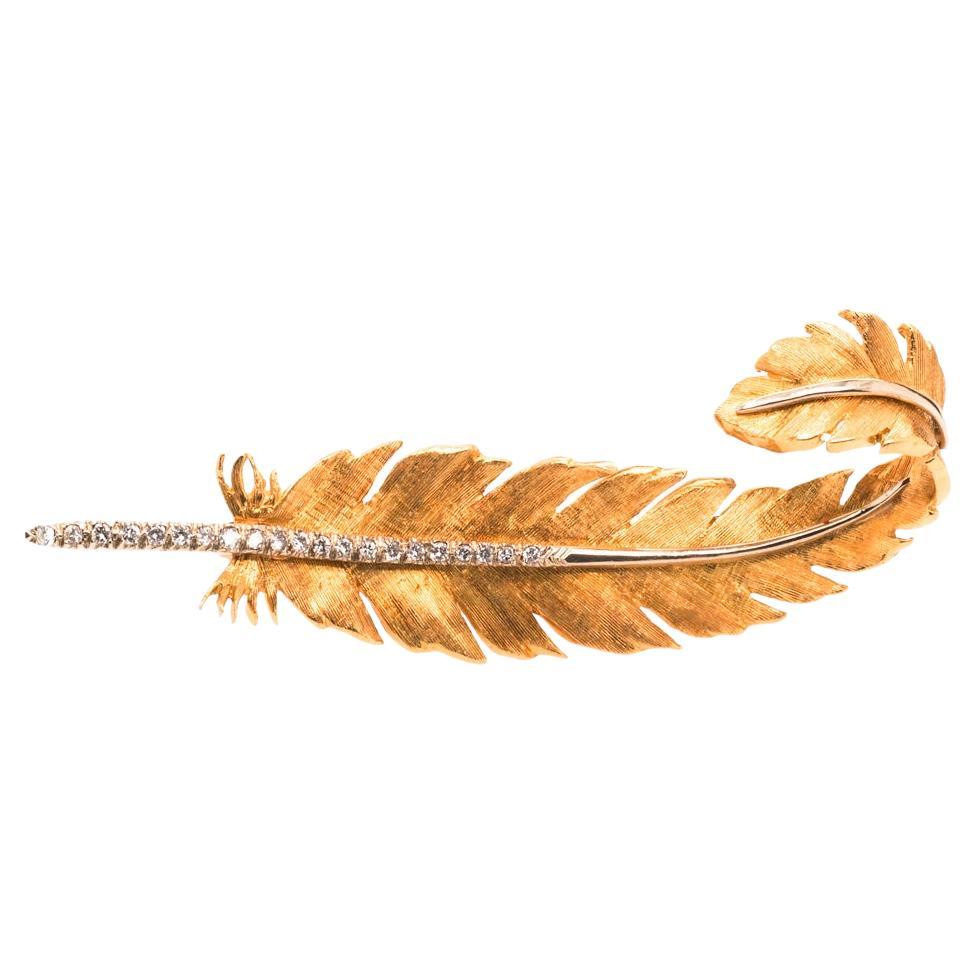 1960 18K Yellow Gold Curved Feather Pin with Diamonds For Sale