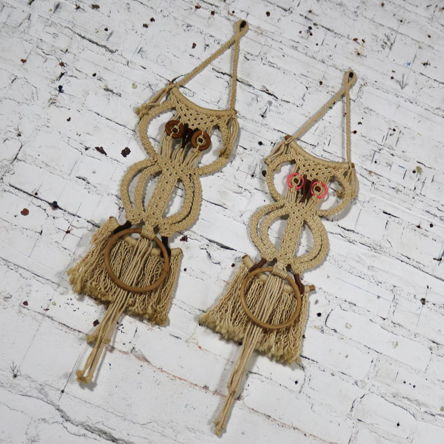 Cord 1960-1970’s MCM Boho Chic Macrame Owl Wall Hanging Towel Rings a Pair   For Sale