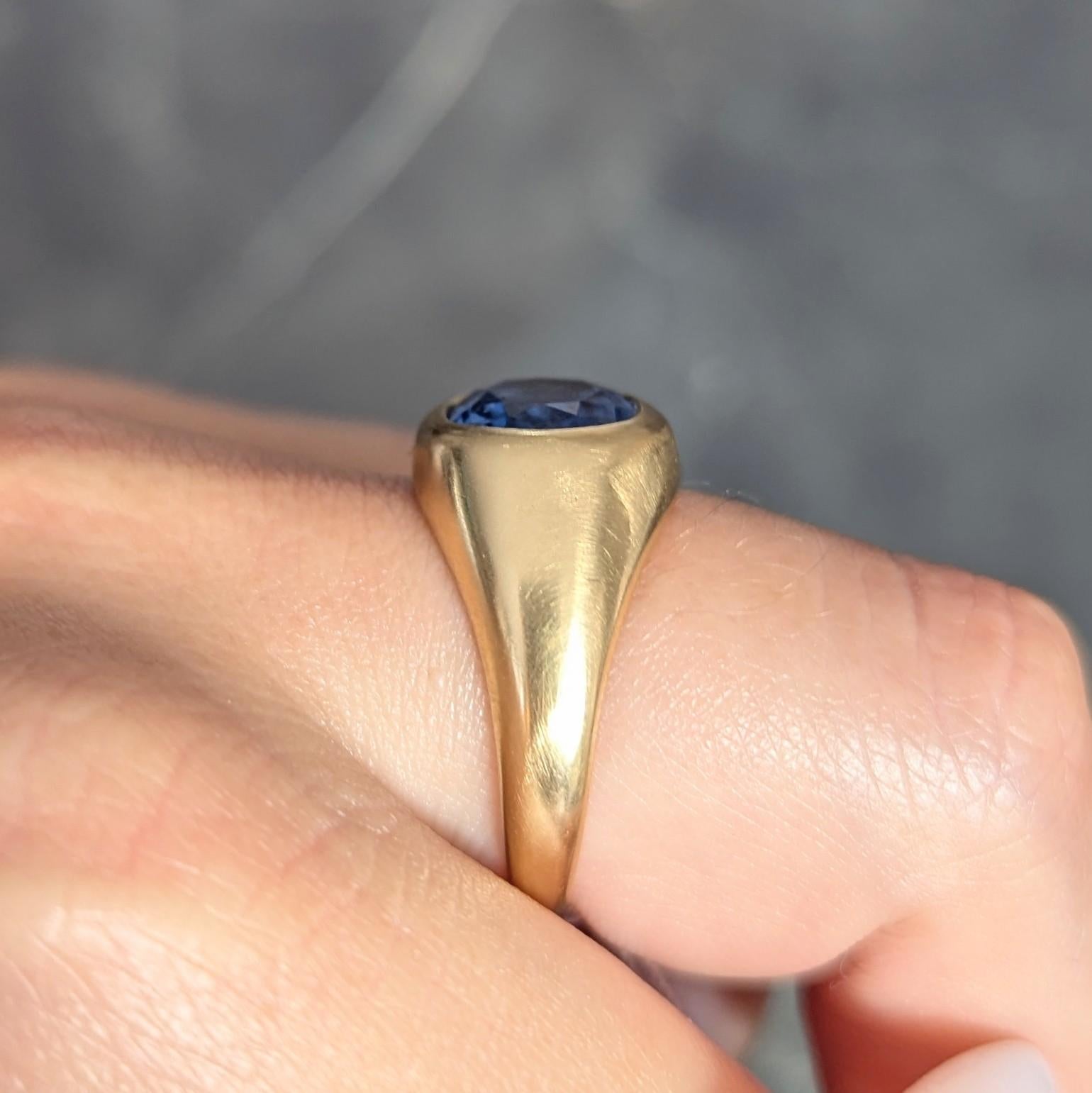 1960 4.34 CTW No Heat Ceylon Sapphire 18K Yellow Gold Vintage Signet Ring GIA 6