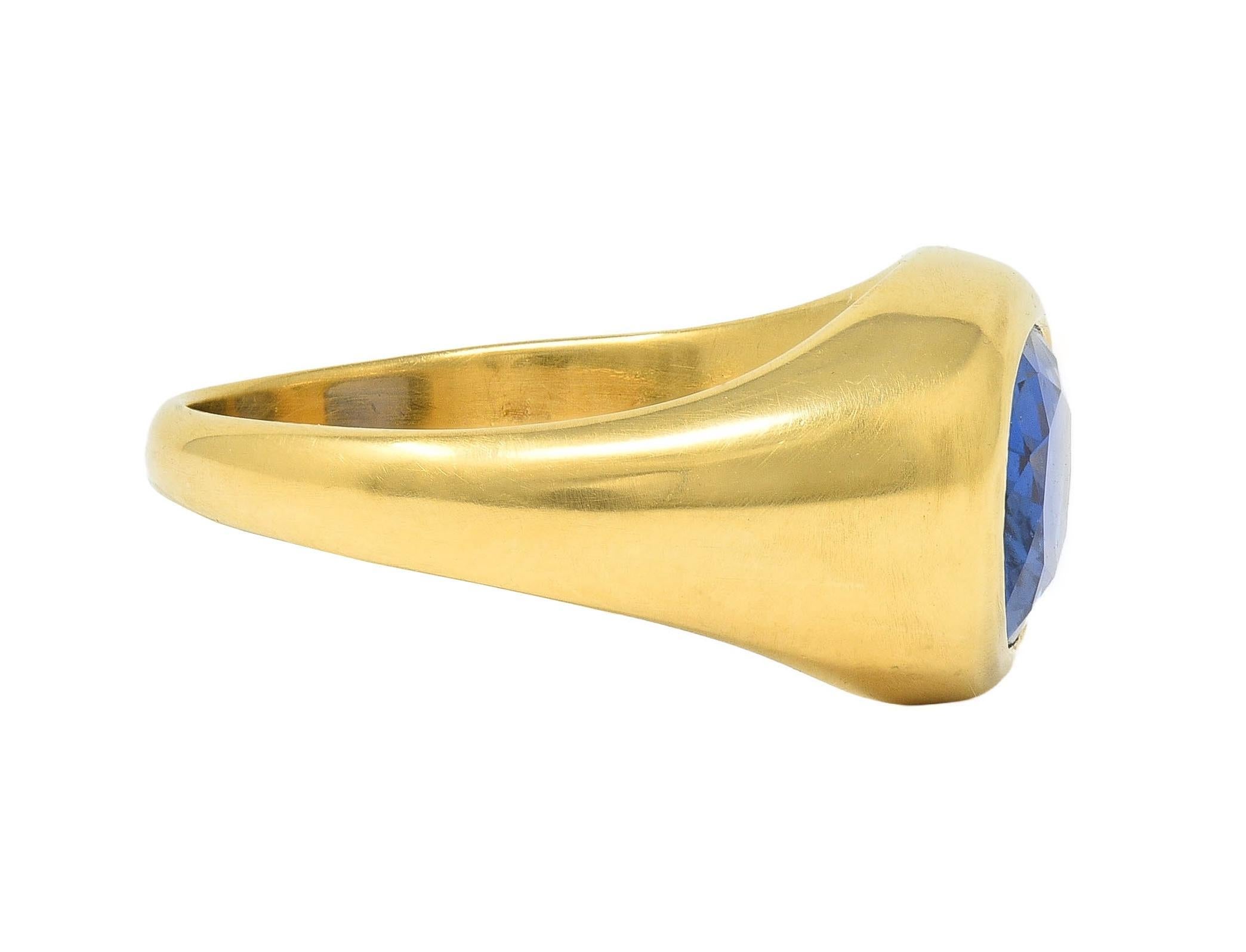 1960 4.34 CTW No Heat Ceylon Sapphire 18K Yellow Gold Vintage Signet Ring GIA Bon état à Philadelphia, PA