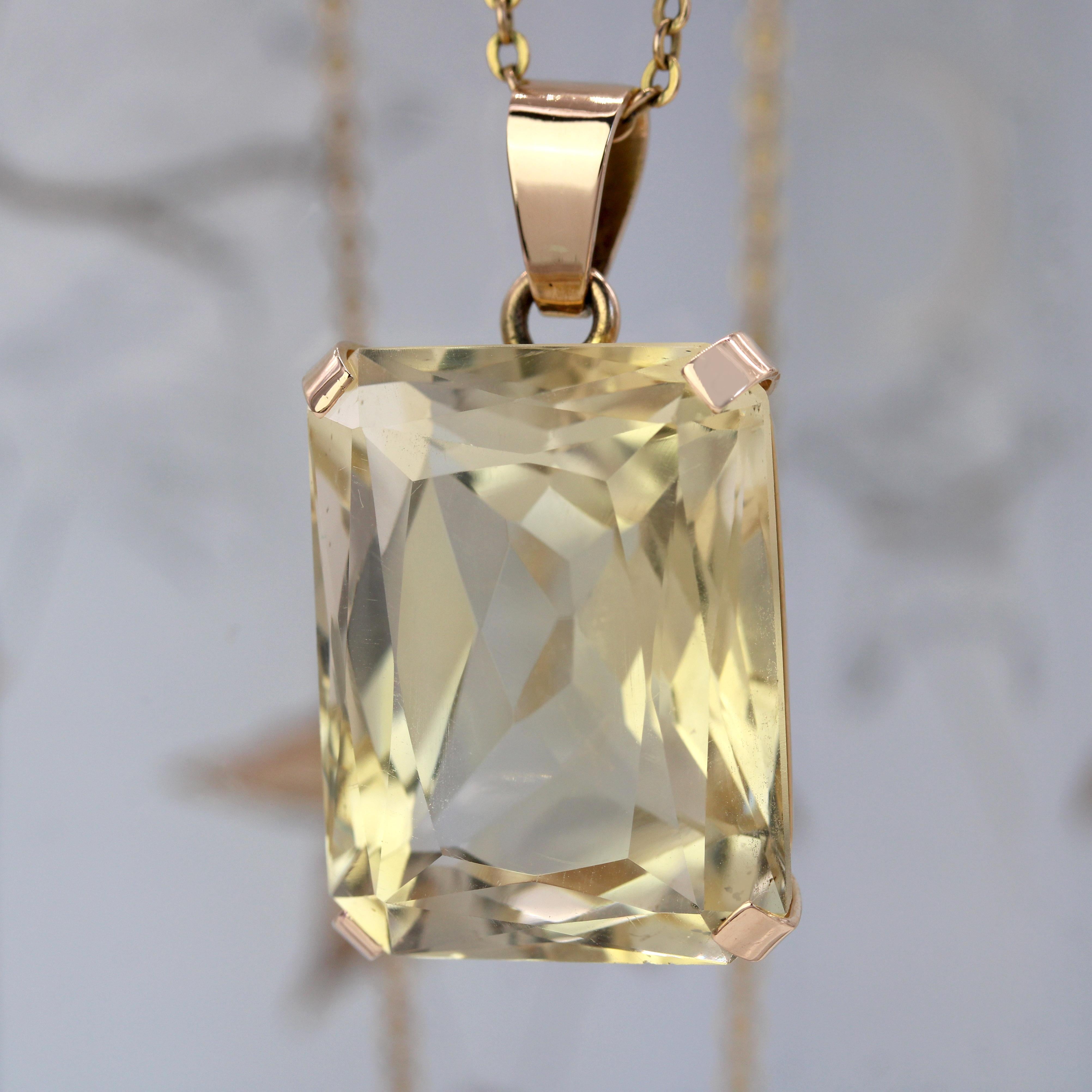 Rétro 1960 Ciondolo retrò in oro rosa 18 carati con citrino da 48 carati in vendita