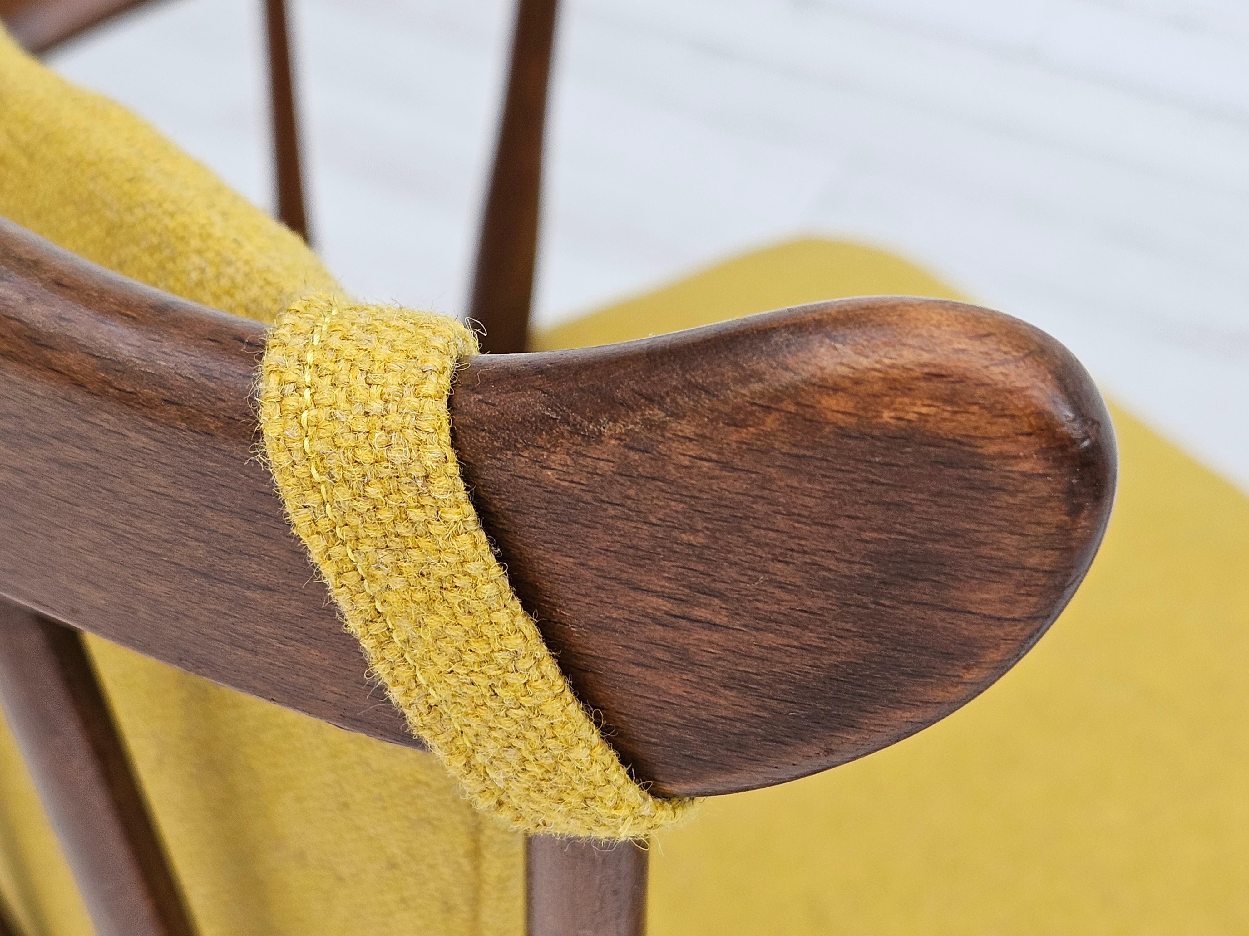 1960-70s, Danish design by Farstrup Stolefabrik, reupholstered rocking chair. For Sale 2