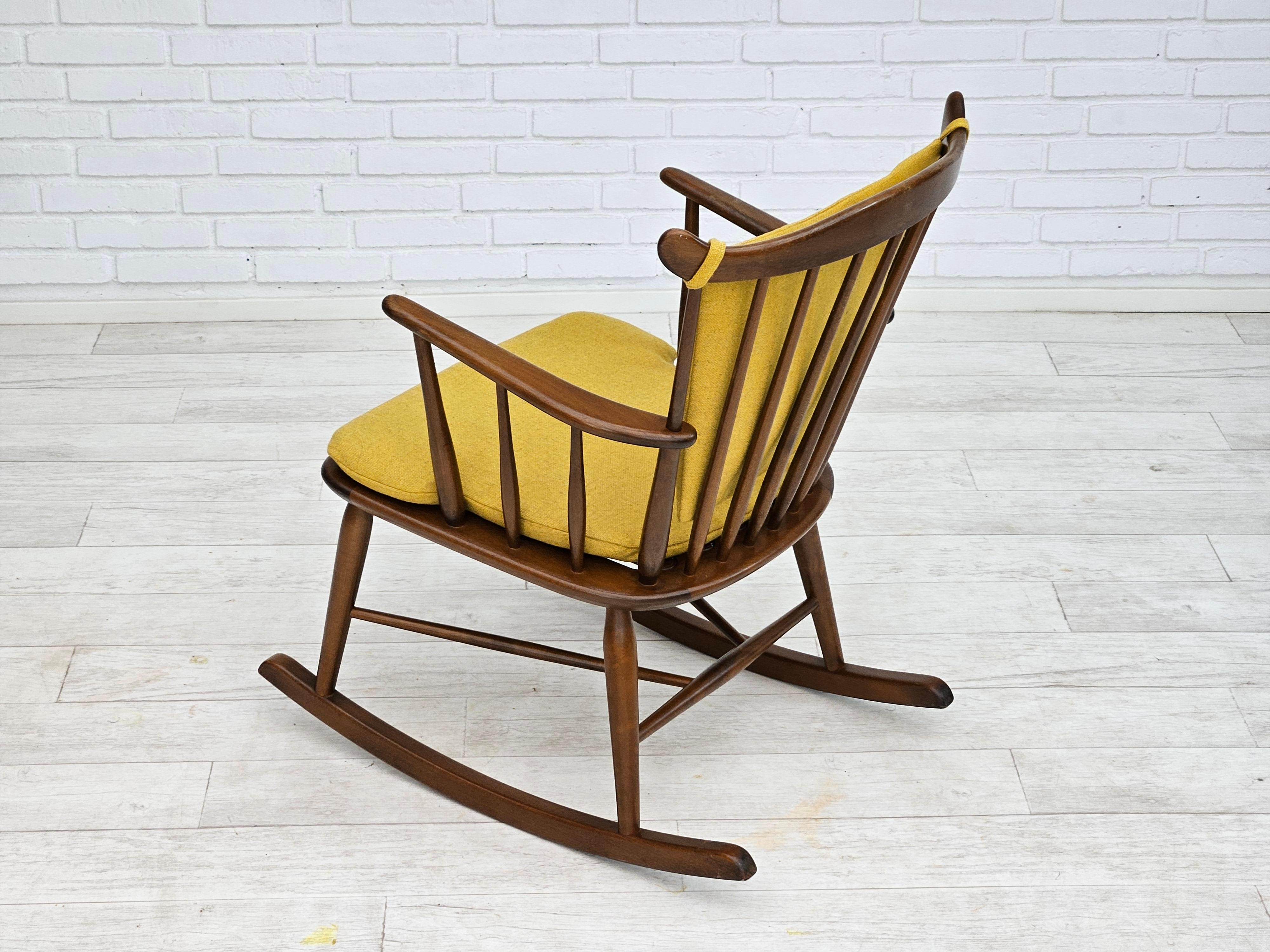 1960-70s, Danish design by Farstrup Stolefabrik, reupholstered rocking chair. For Sale 3
