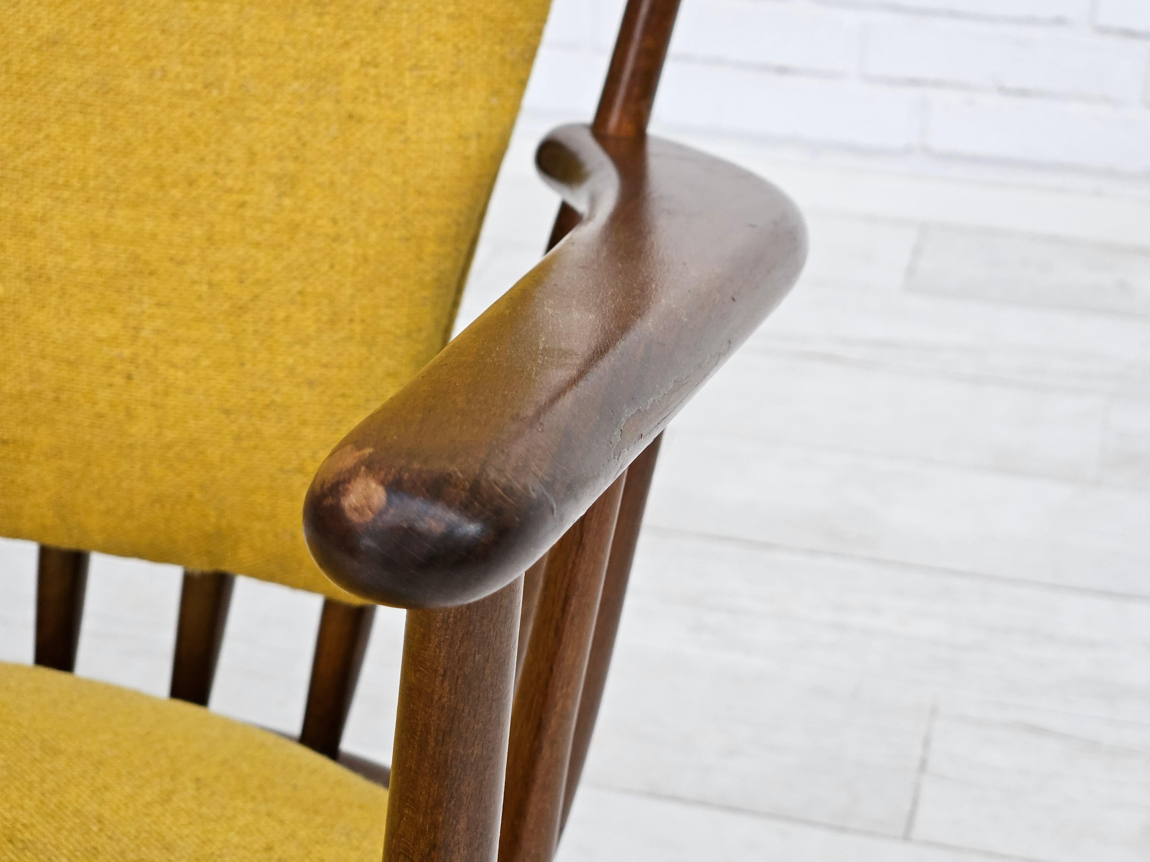 1960-70s, Danish design by Farstrup Stolefabrik, reupholstered rocking chair. In Good Condition For Sale In Tarm, 82