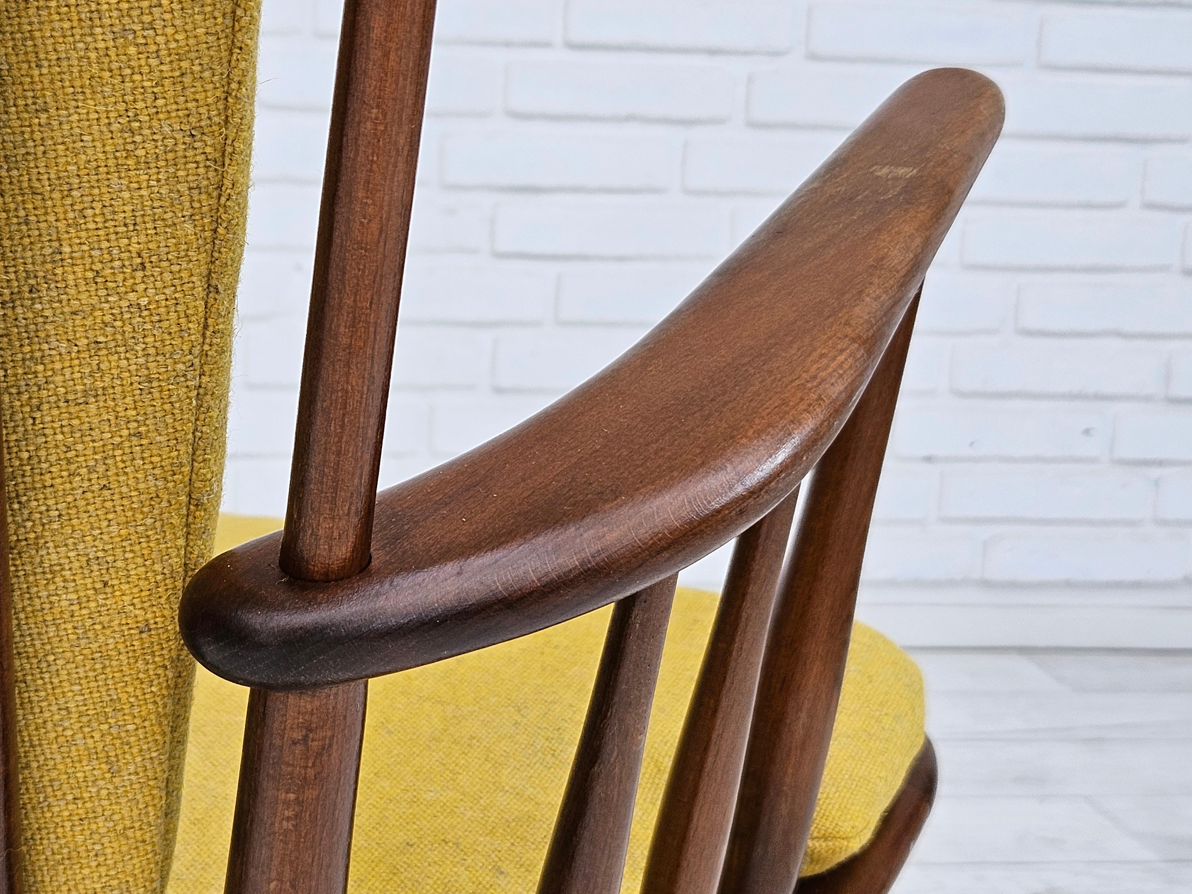 1960-70s, Danish design by Farstrup Stolefabrik, reupholstered rocking chair. For Sale 1