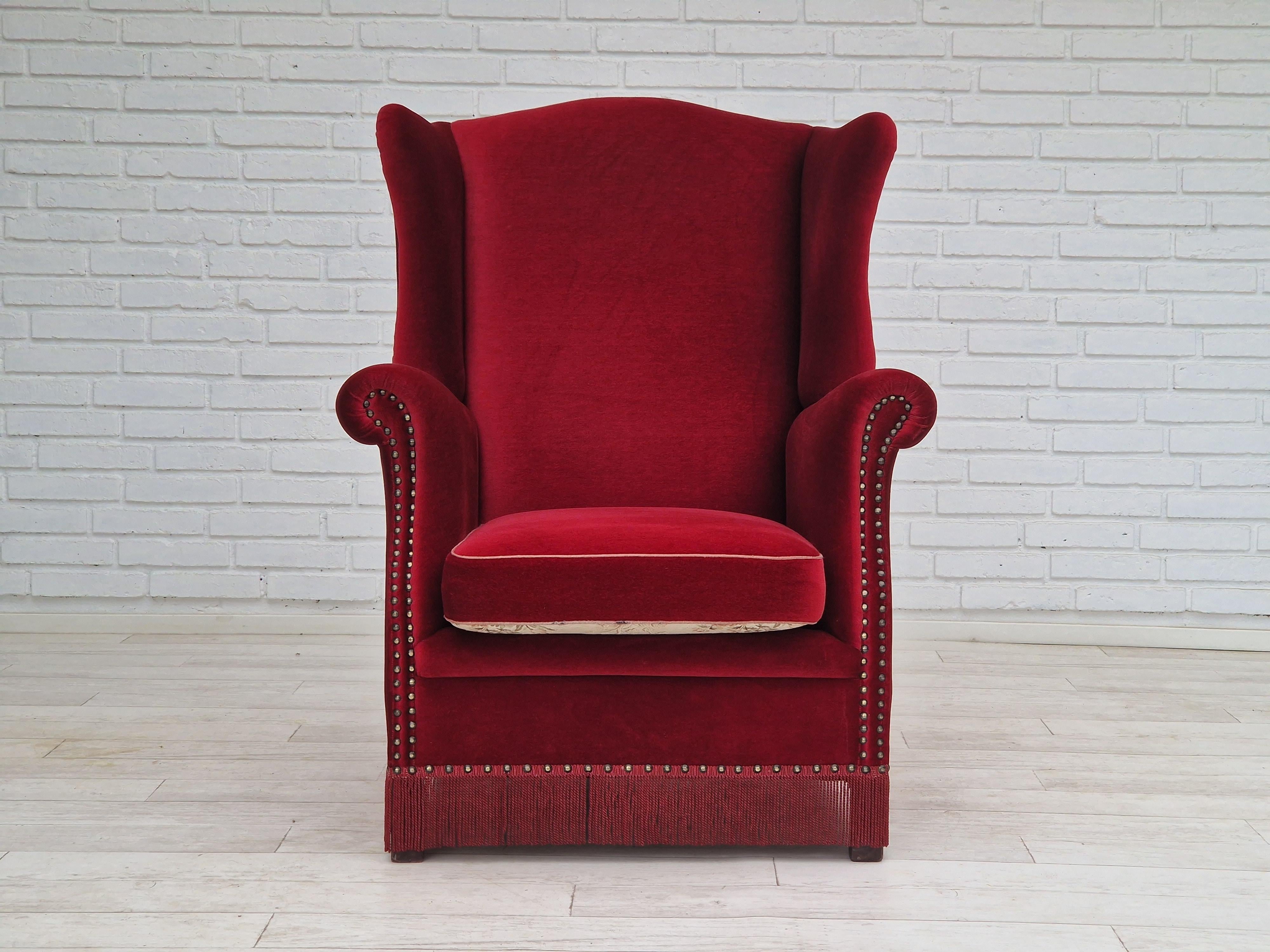 Danish Design, Wingback Chair, Dark Red Velour, Original Condition, 1960-1970s  In Good Condition For Sale In Tarm, 82