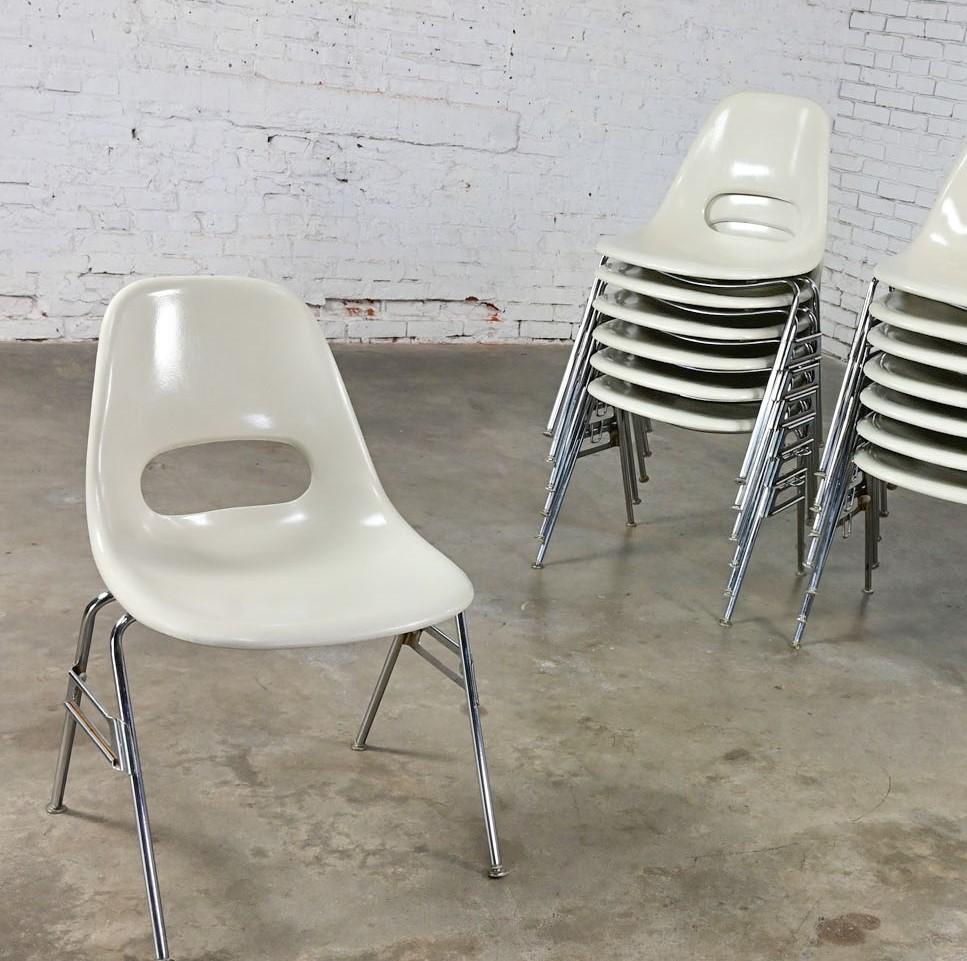 1960-70’s MCM Krueger International White Fiberglass & Chrome Stacking Chairs 10 12