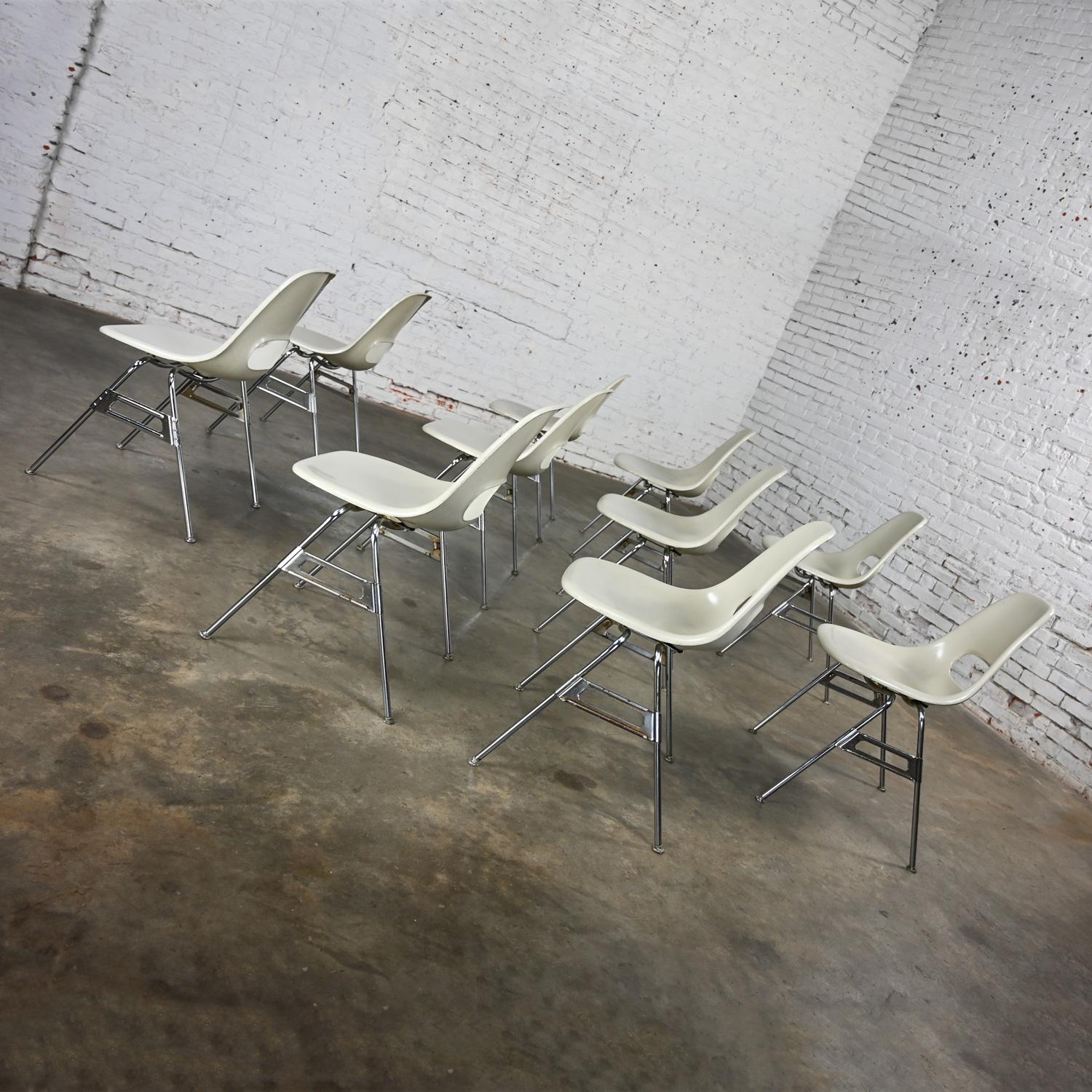 Mid-Century Modern 1960-70’s MCM Krueger International White Fiberglass & Chrome Stacking Chairs 10