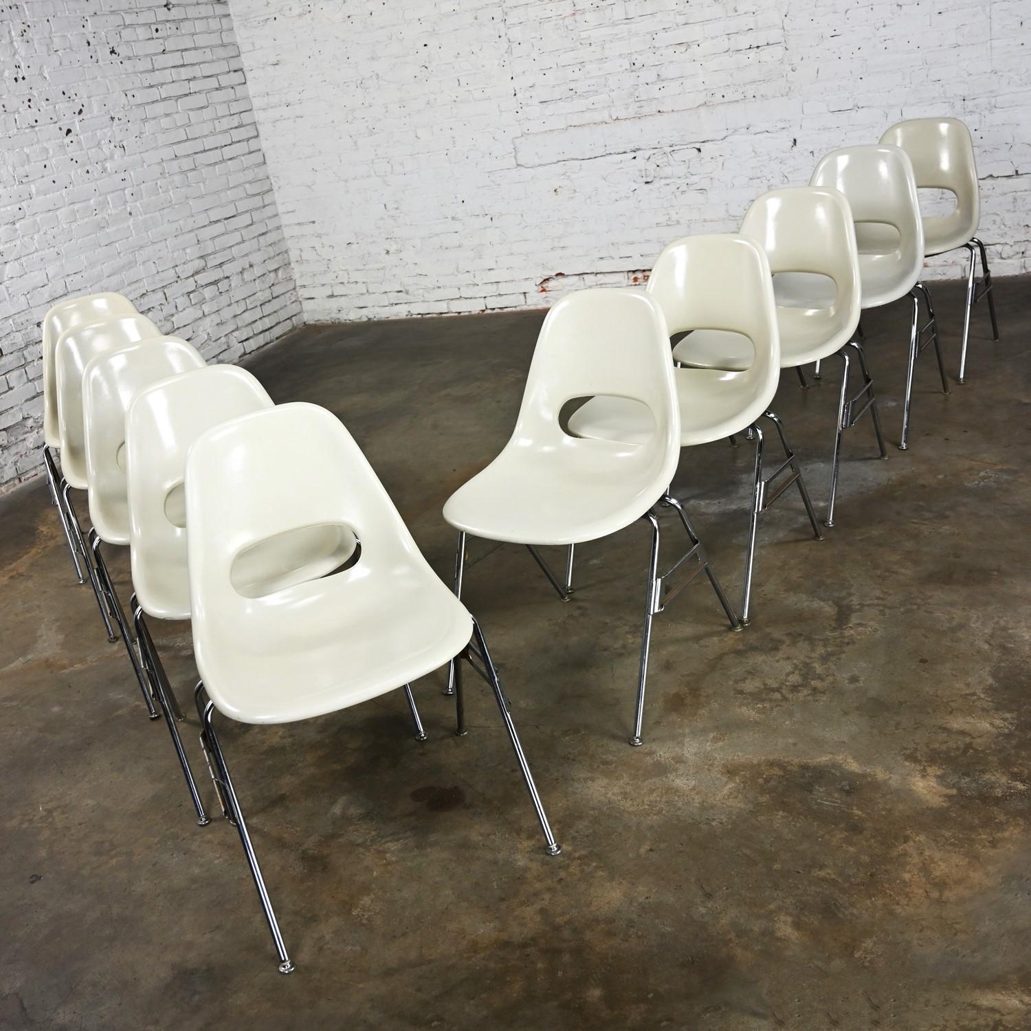 American 1960-70’s MCM Krueger International White Fiberglass & Chrome Stacking Chairs 10