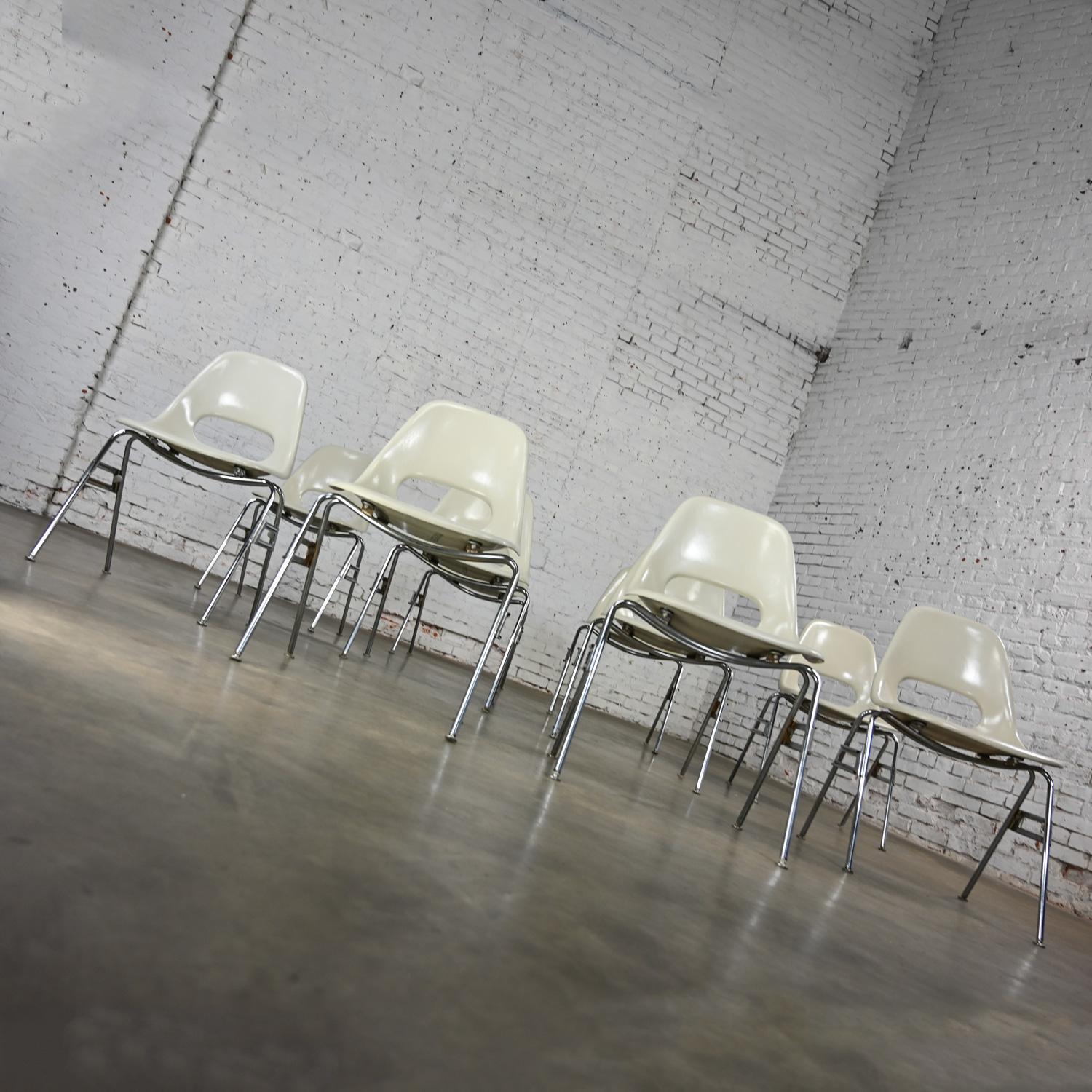 1960-70’s MCM Krueger International White Fiberglass & Chrome Stacking Chairs 10 1