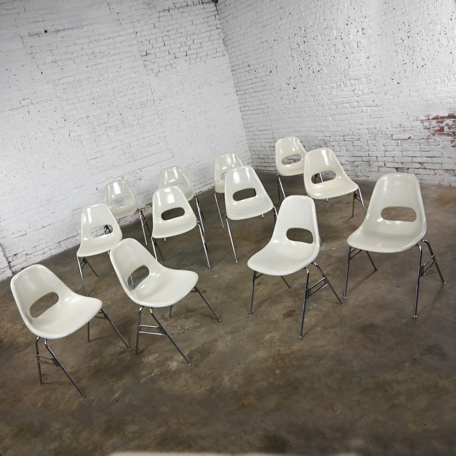Mid-Century Modern 1960-70’s MCM Krueger International White Fiberglass & Chrome Stacking Chairs 12