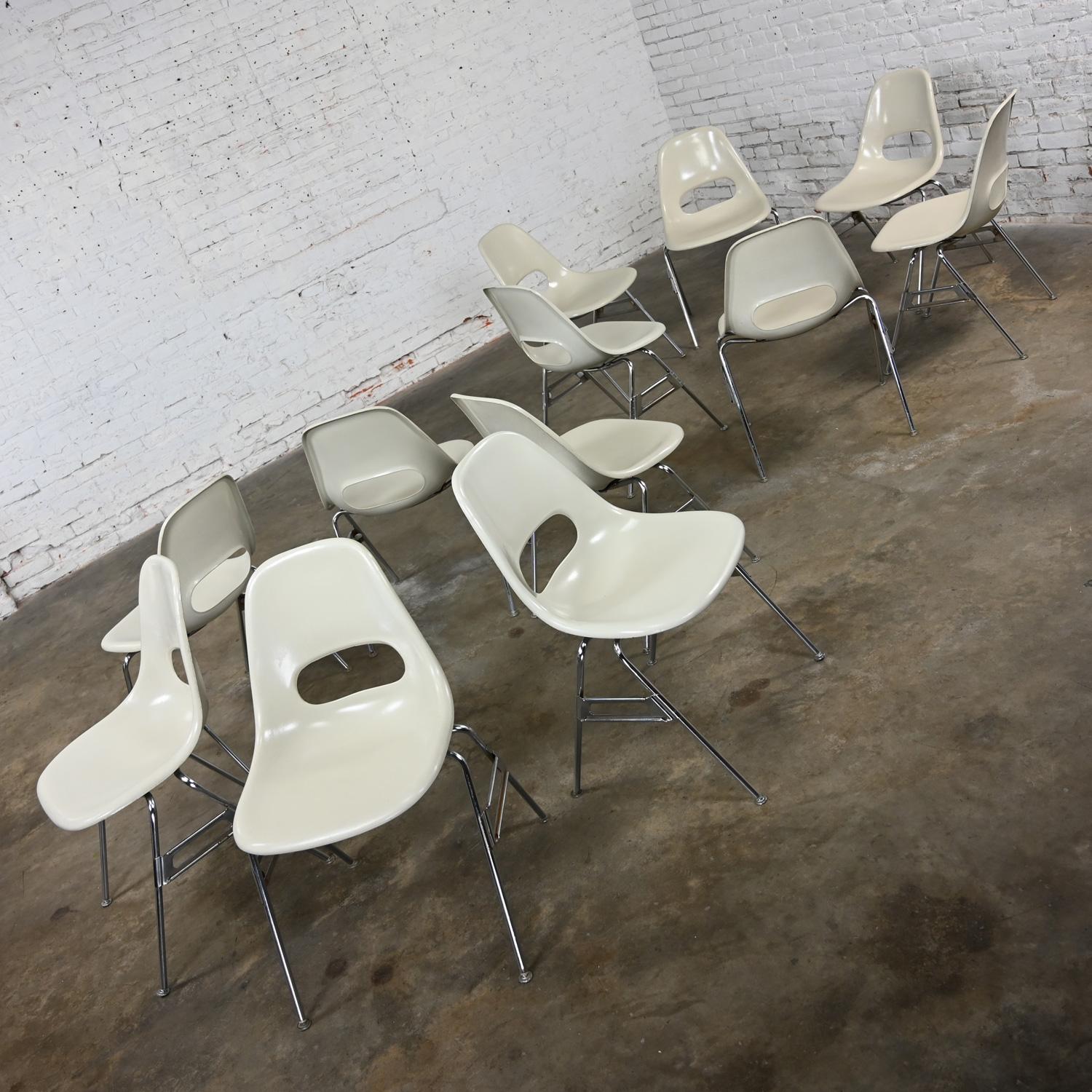 1960-70’s MCM Krueger International White Fiberglass & Chrome Stacking Chairs 12 In Good Condition In Topeka, KS