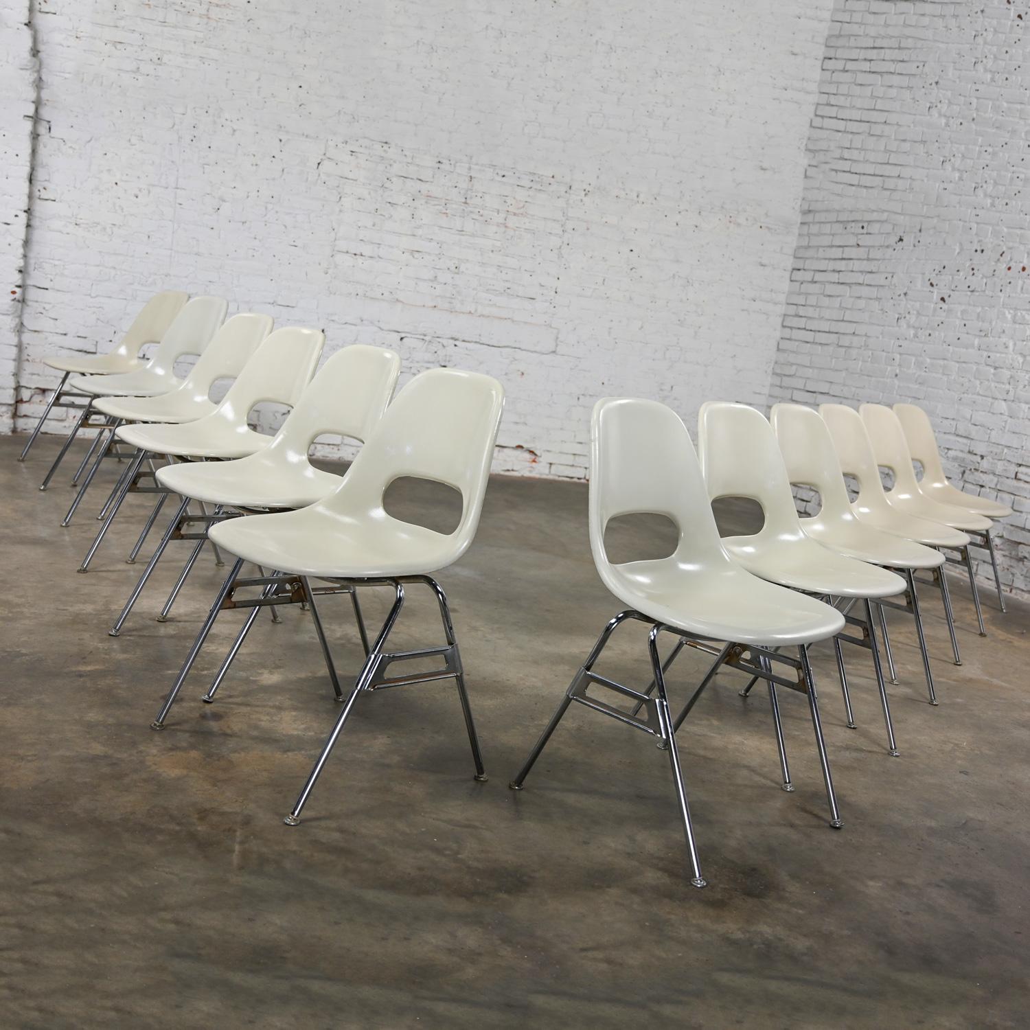 1960-70’s MCM Krueger International White Fiberglass & Chrome Stacking Chairs 12 2