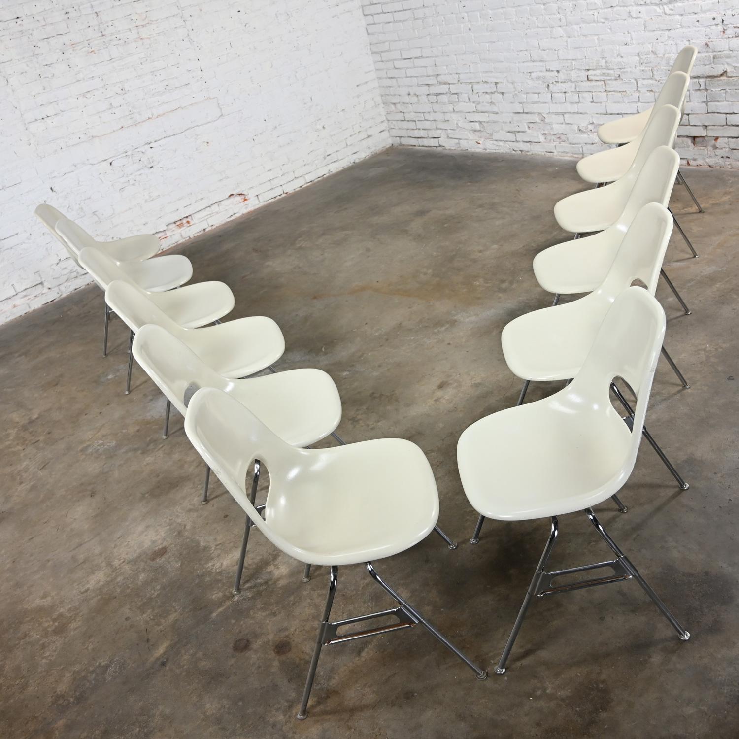 1960-70’s MCM Krueger International White Fiberglass & Chrome Stacking Chairs 12 3