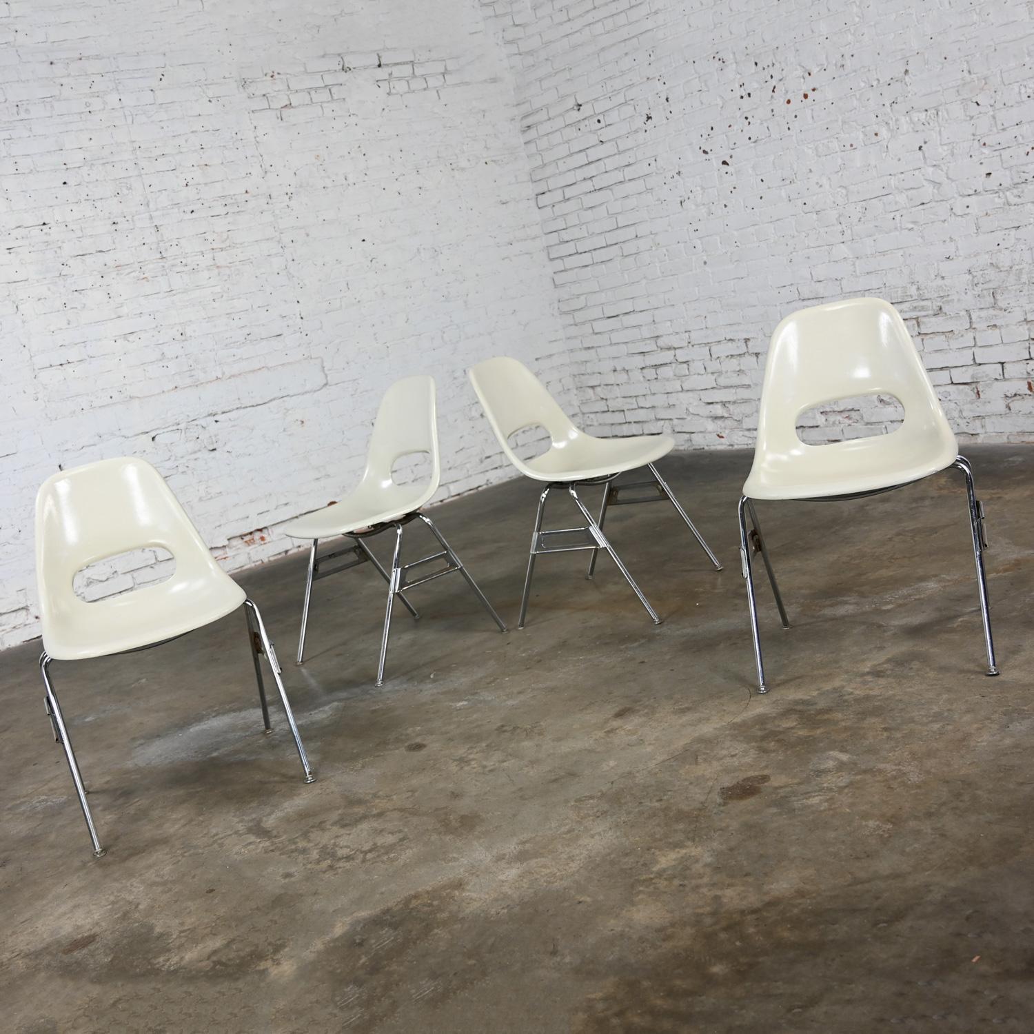 1960-70’s MCM Krueger International White Fiberglass & Chrome Stacking Chairs 4 3