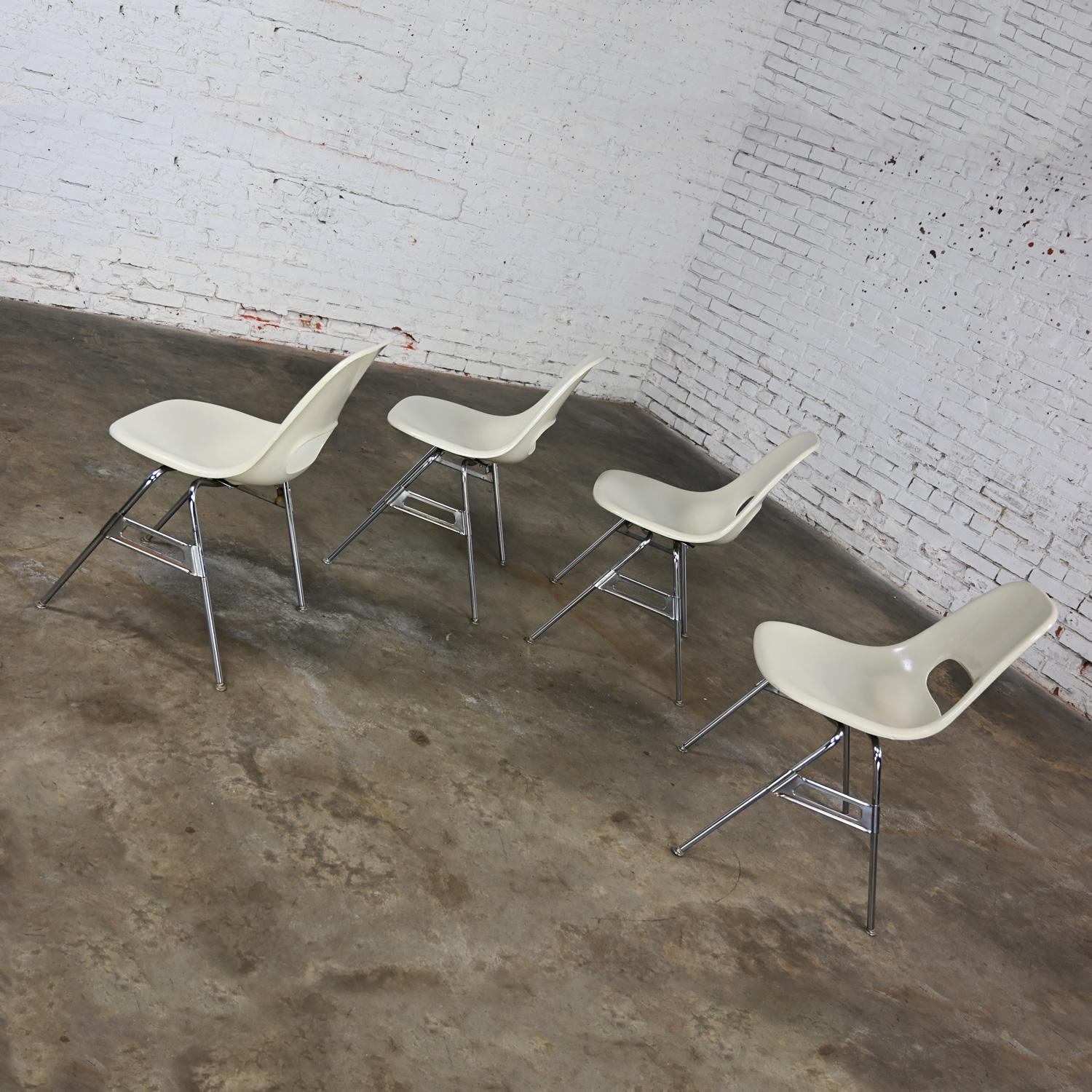 1960-70’s MCM Krueger International White Fiberglass & Chrome Stacking Chairs 4 For Sale 6