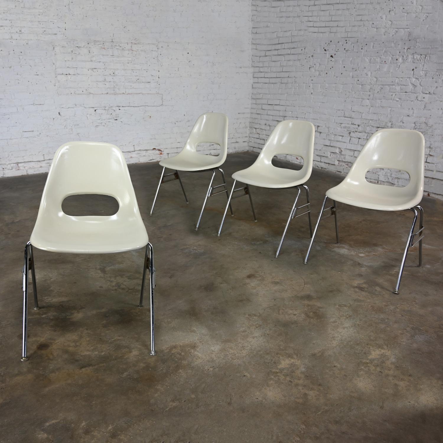 1960-70’s MCM Krueger International White Fiberglass & Chrome Stacking Chairs 4 For Sale 13
