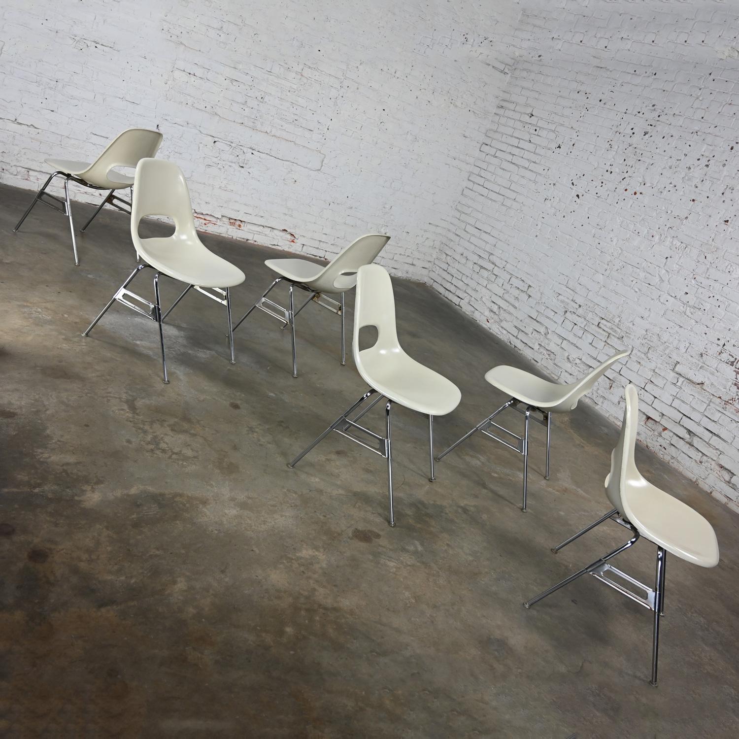 1960-70’s MCM Krueger International White Fiberglass & Chrome Stacking Chairs 6 For Sale 4