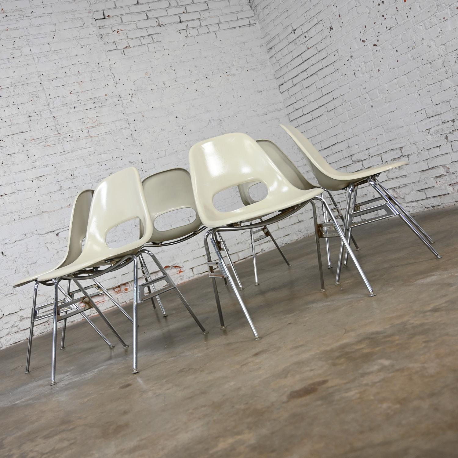 1960-70’s MCM Krueger International White Fiberglass & Chrome Stacking Chairs 6 5