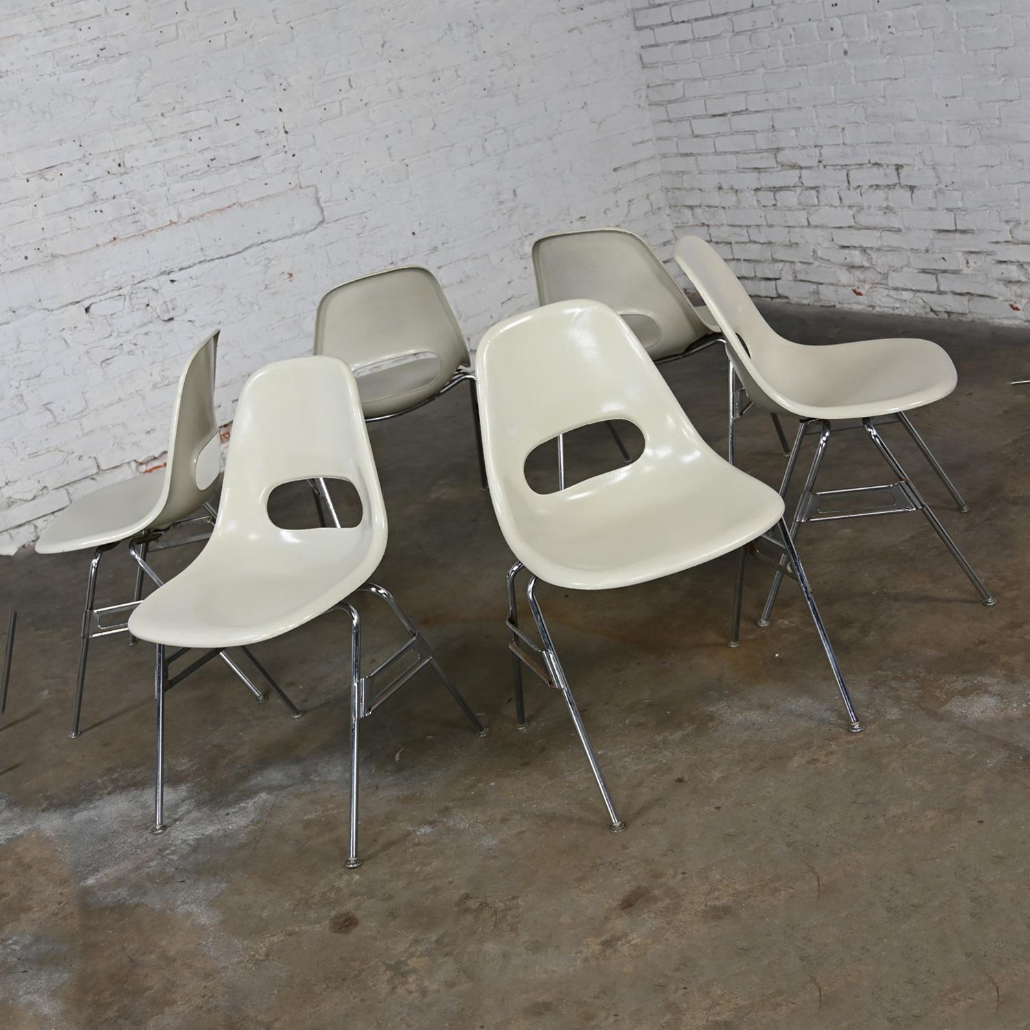 1960-70’s MCM Krueger International White Fiberglass & Chrome Stacking Chairs 6 9