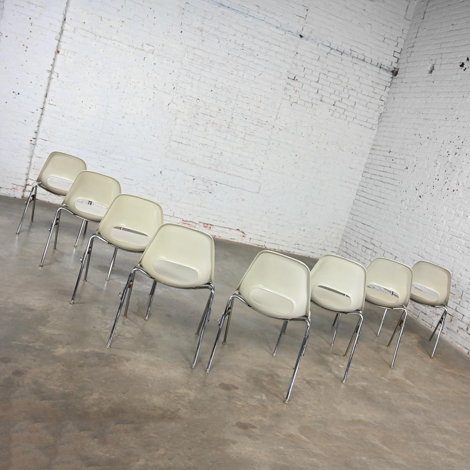 Mid-20th Century 1960-70’s MCM Krueger International White Fiberglass & Chrome Stacking Chairs 8 For Sale