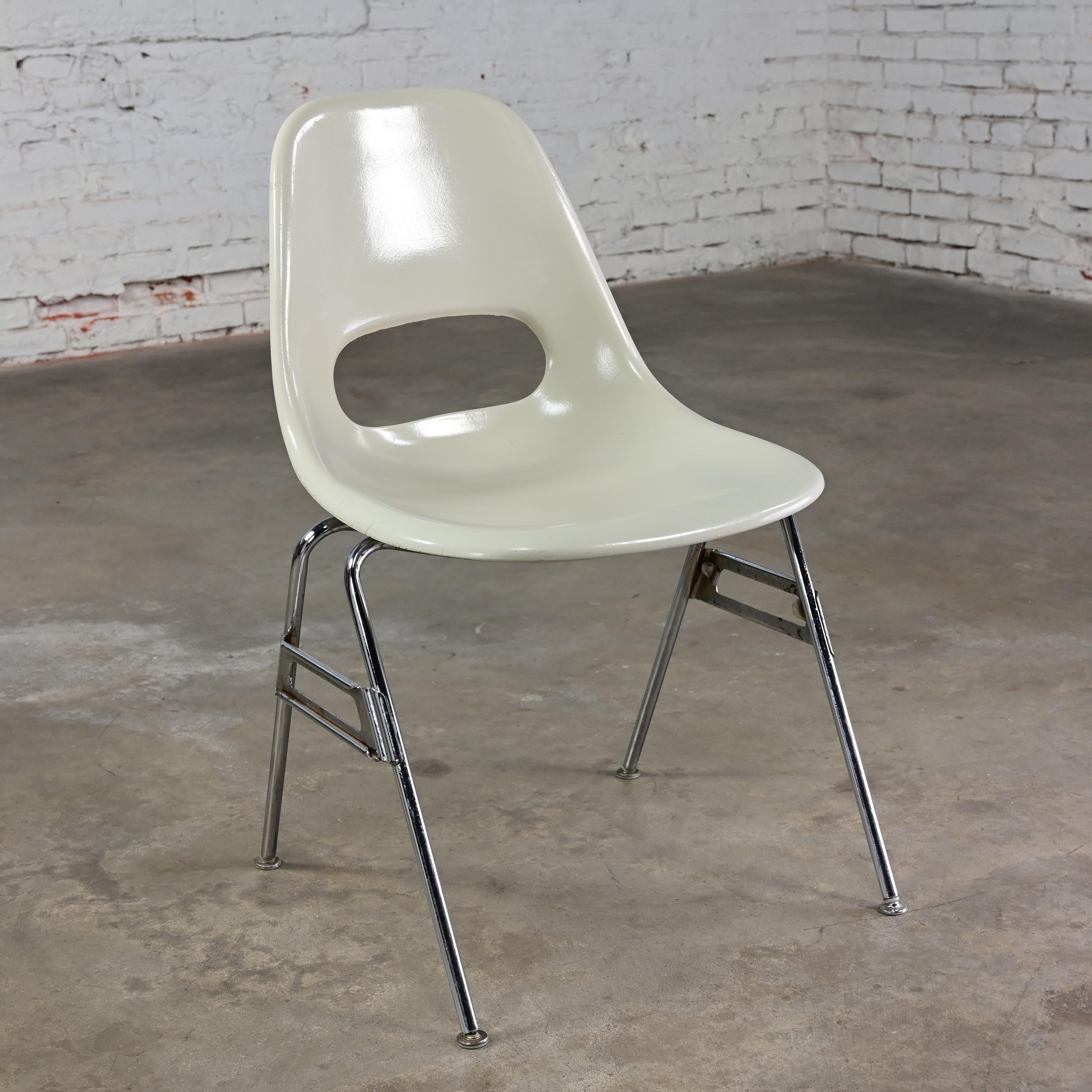krueger fiberglass chair