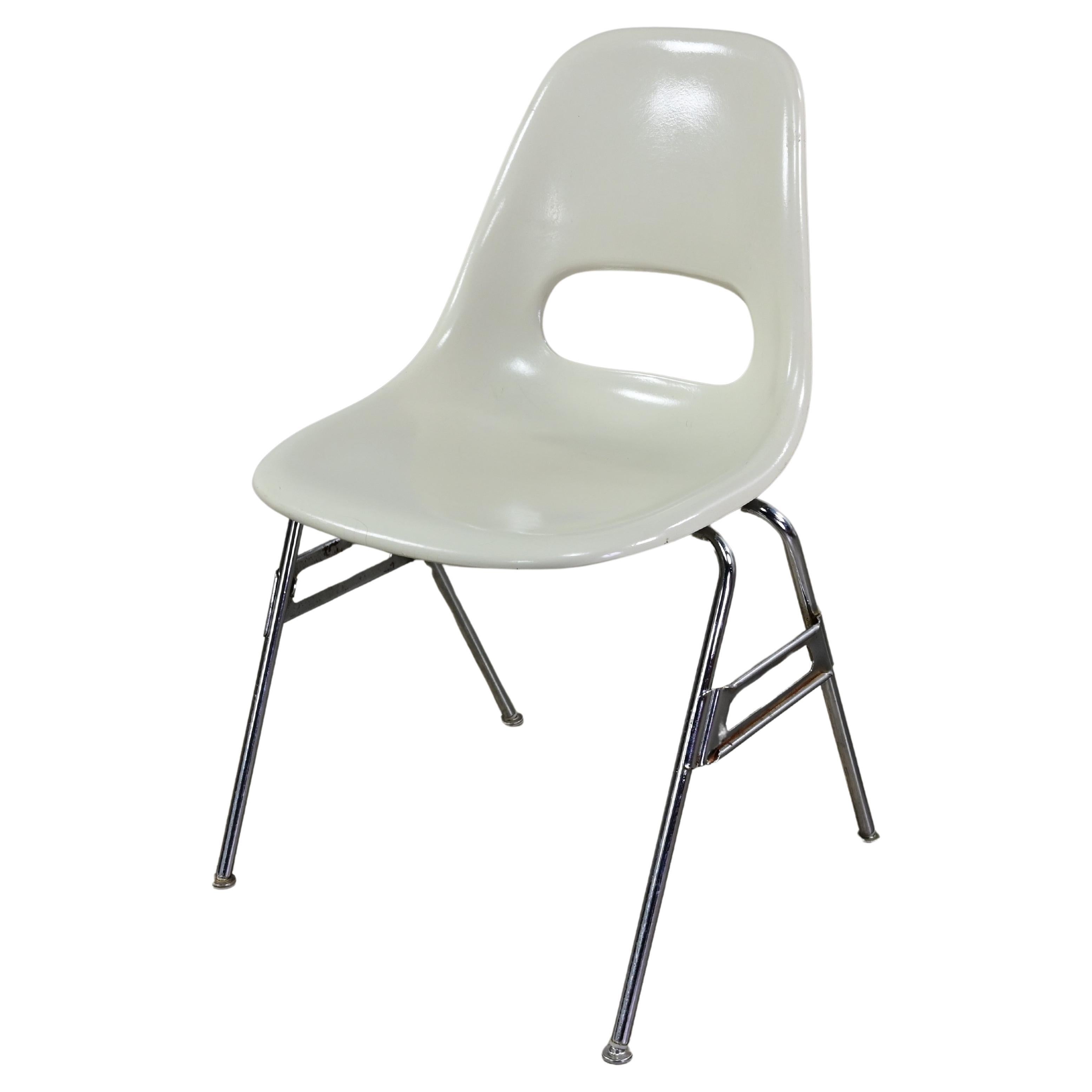 1960-70’s MCM Krueger International White Fiberglass & Chrome Stacking Chairs For Sale