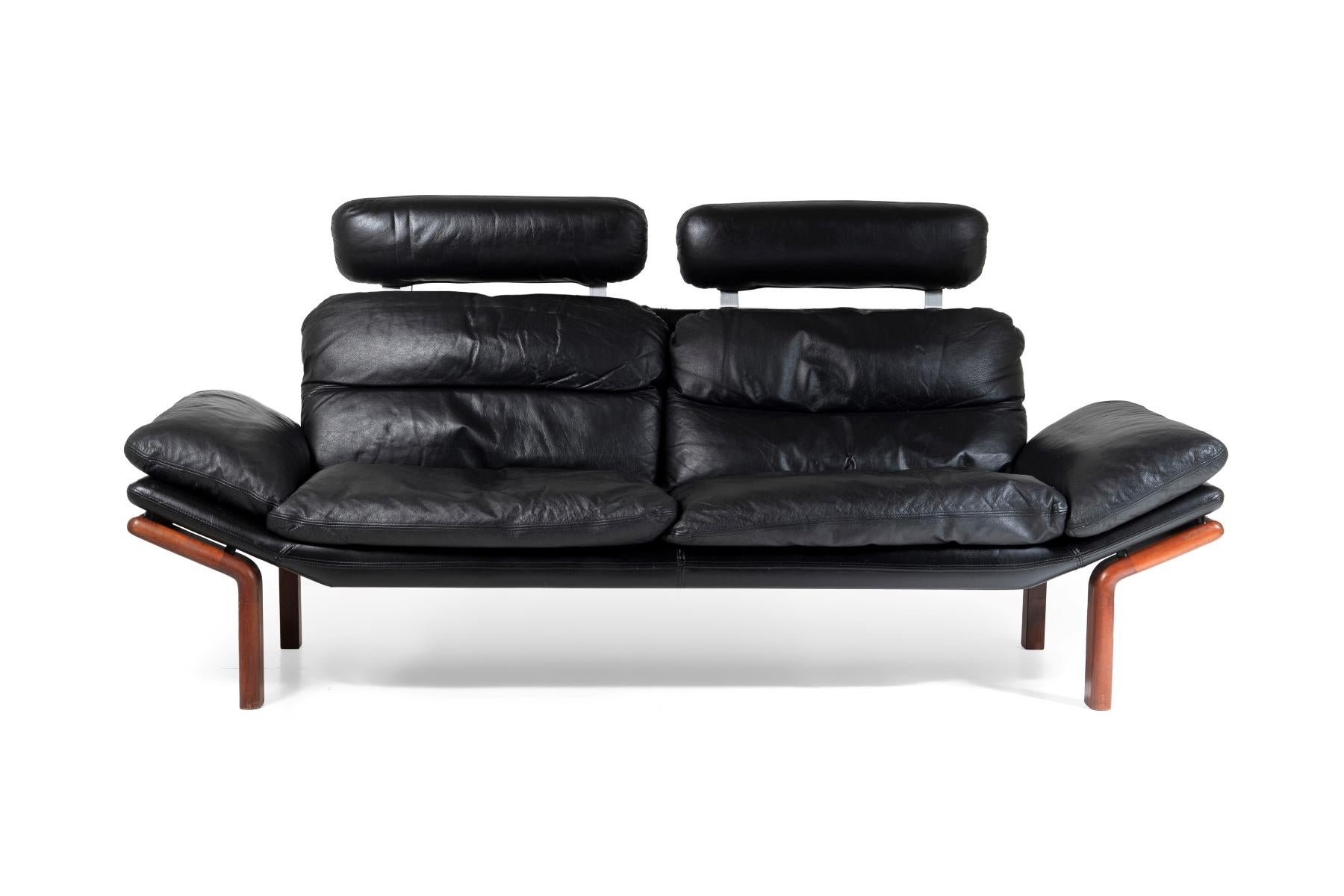 1960-70s Mid-Century Modern Danish Black Leather and Teak Sofa by Komfort For Sale 14
