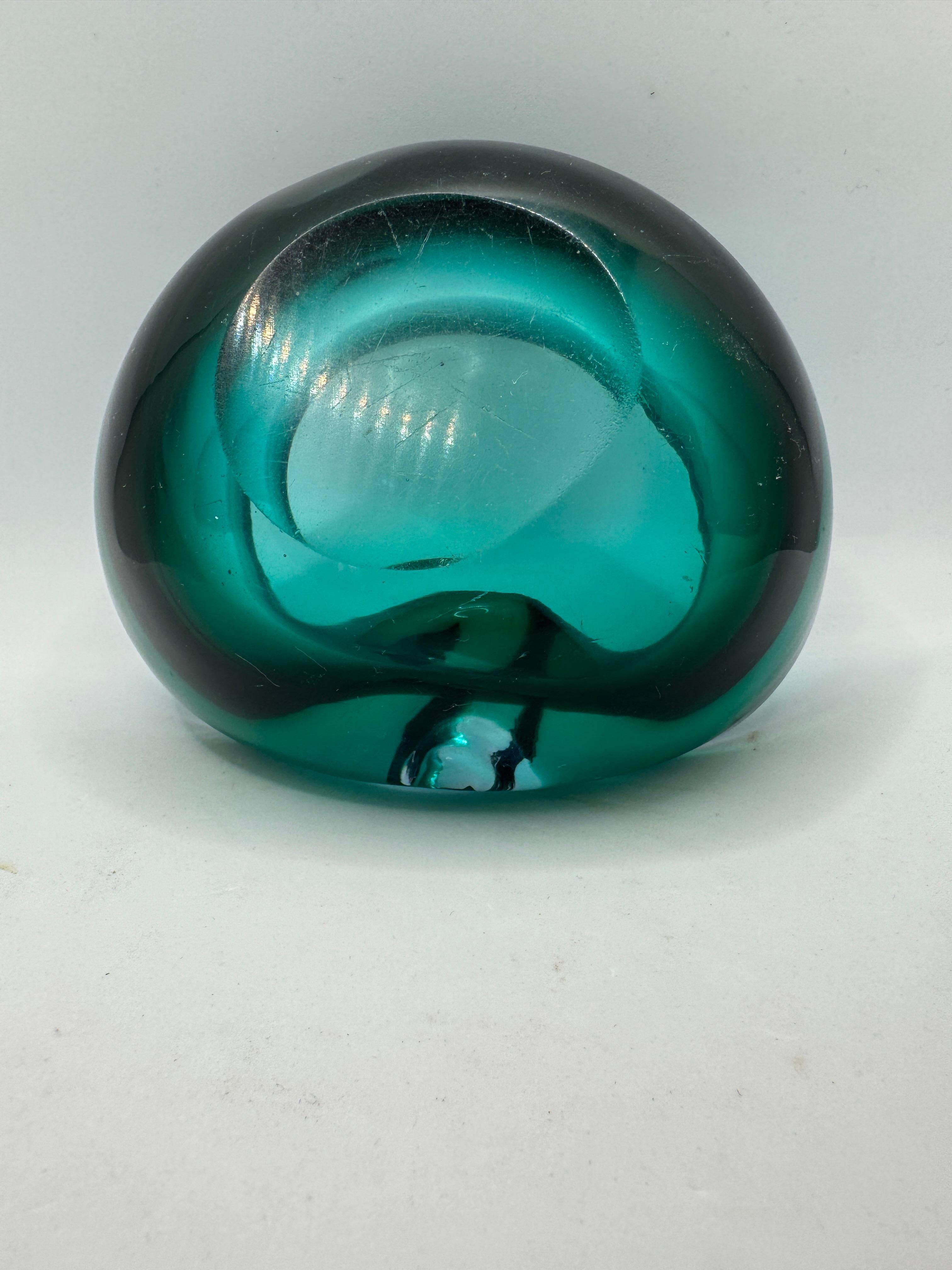 Cendrier en verre vert de Murano des années 1960/70 en vente 8