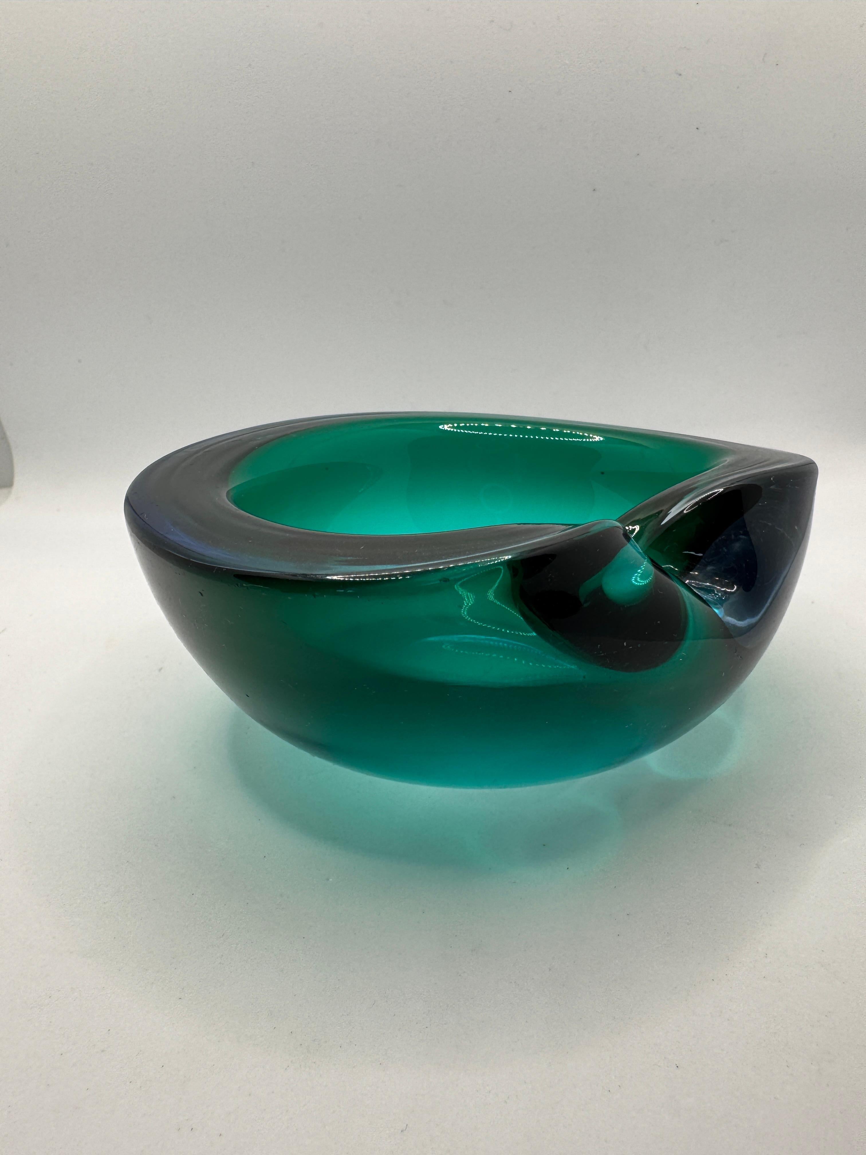 Cendrier en verre vert de Murano des années 1960/70 Bon état - En vente à Basildon, GB