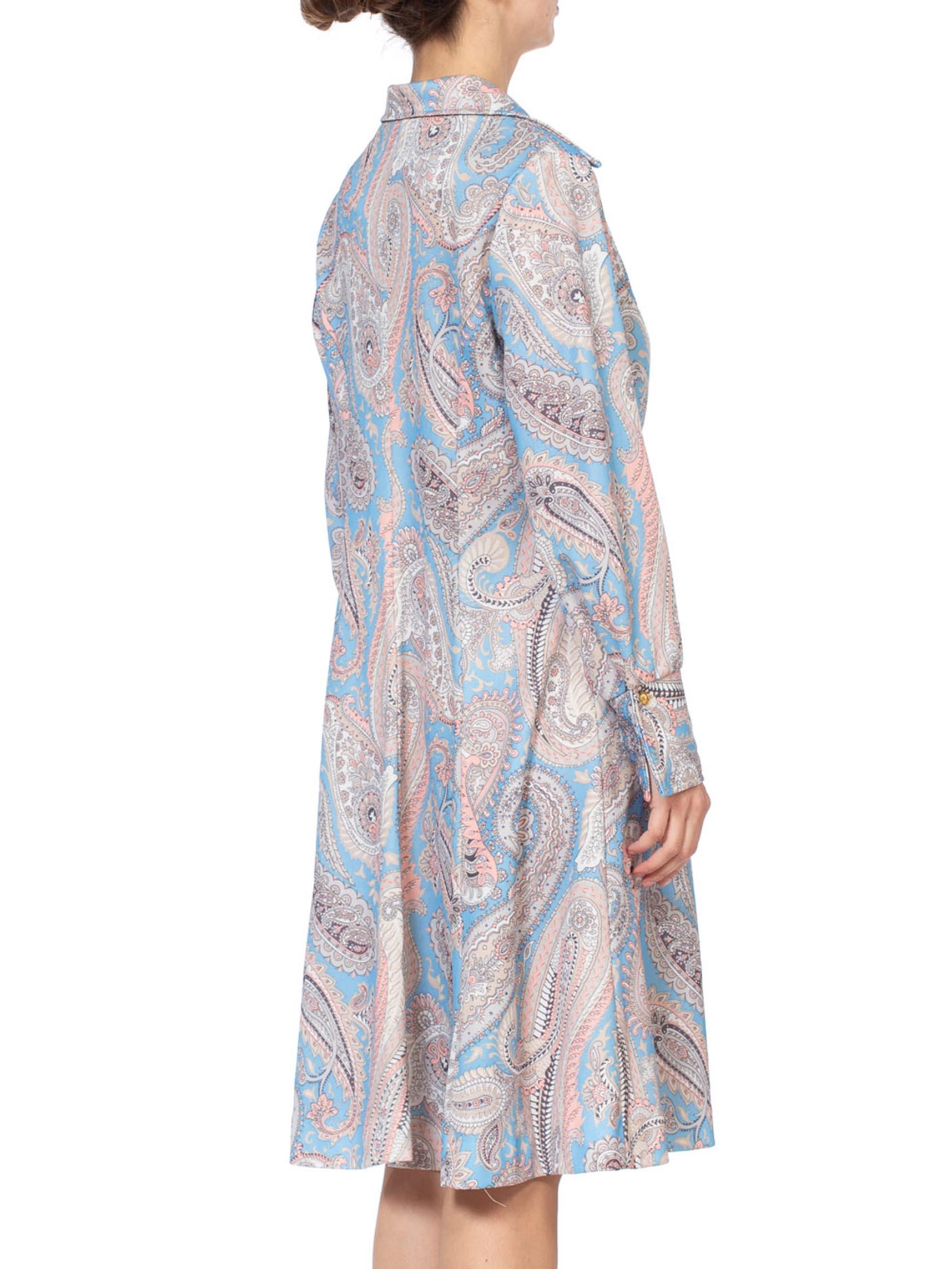 1970S Polyester Piqué Pastel Paisley Printed Dress XL In Excellent Condition For Sale In New York, NY