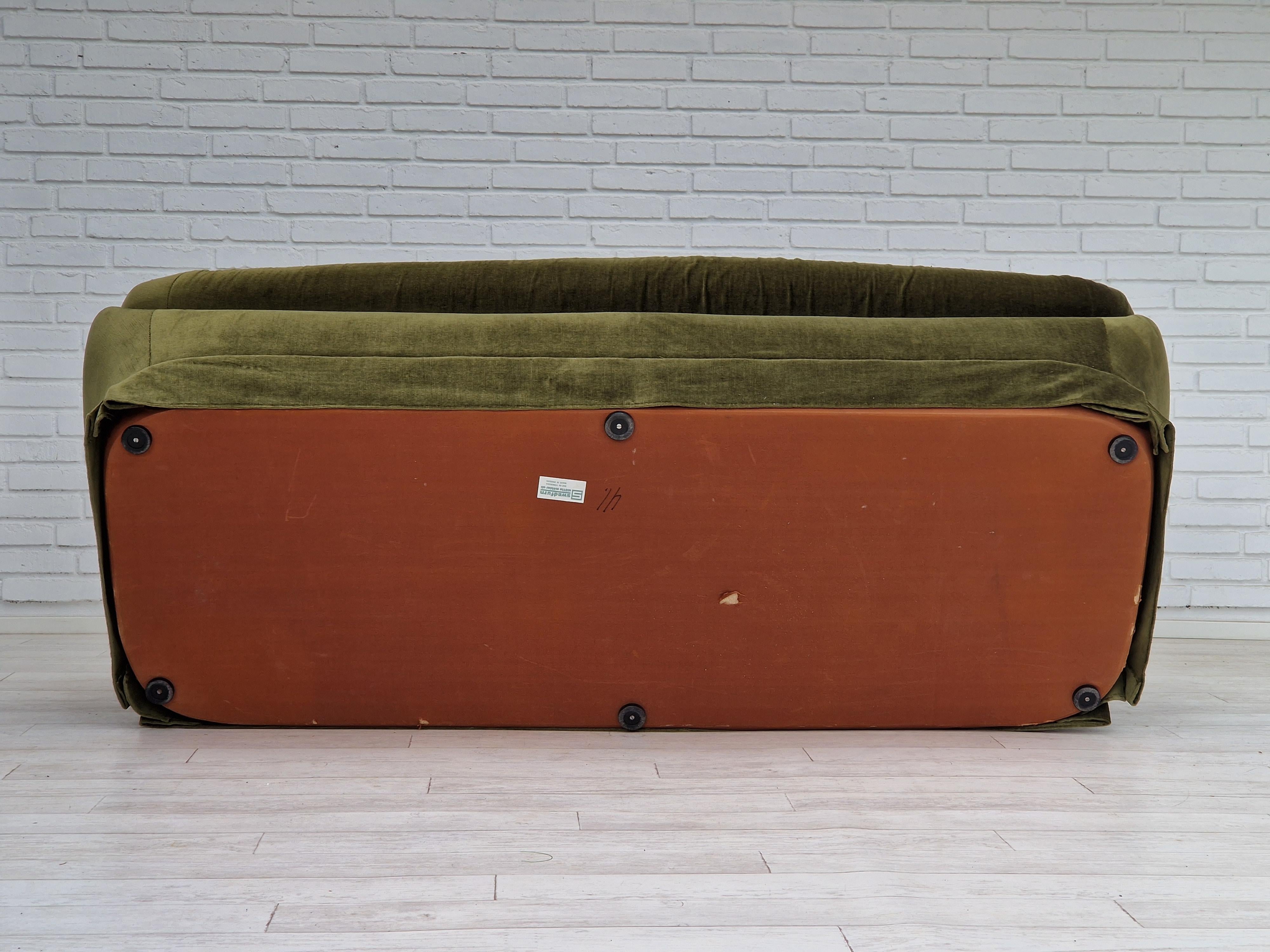 1960-70s, Swedish design by Swedfurn, Slätta Möbler, 3 seater sofa, velour. 6